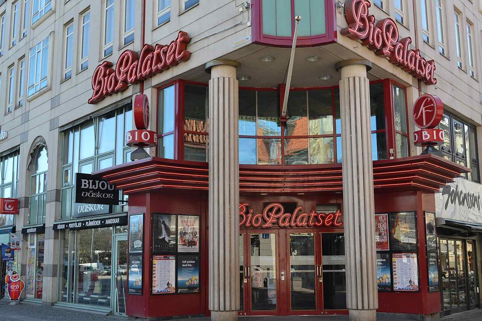 Biopalatset, located at Kungstorget, houses 10 cinema screens across three floors, originally designed by Semrén & Månsson.