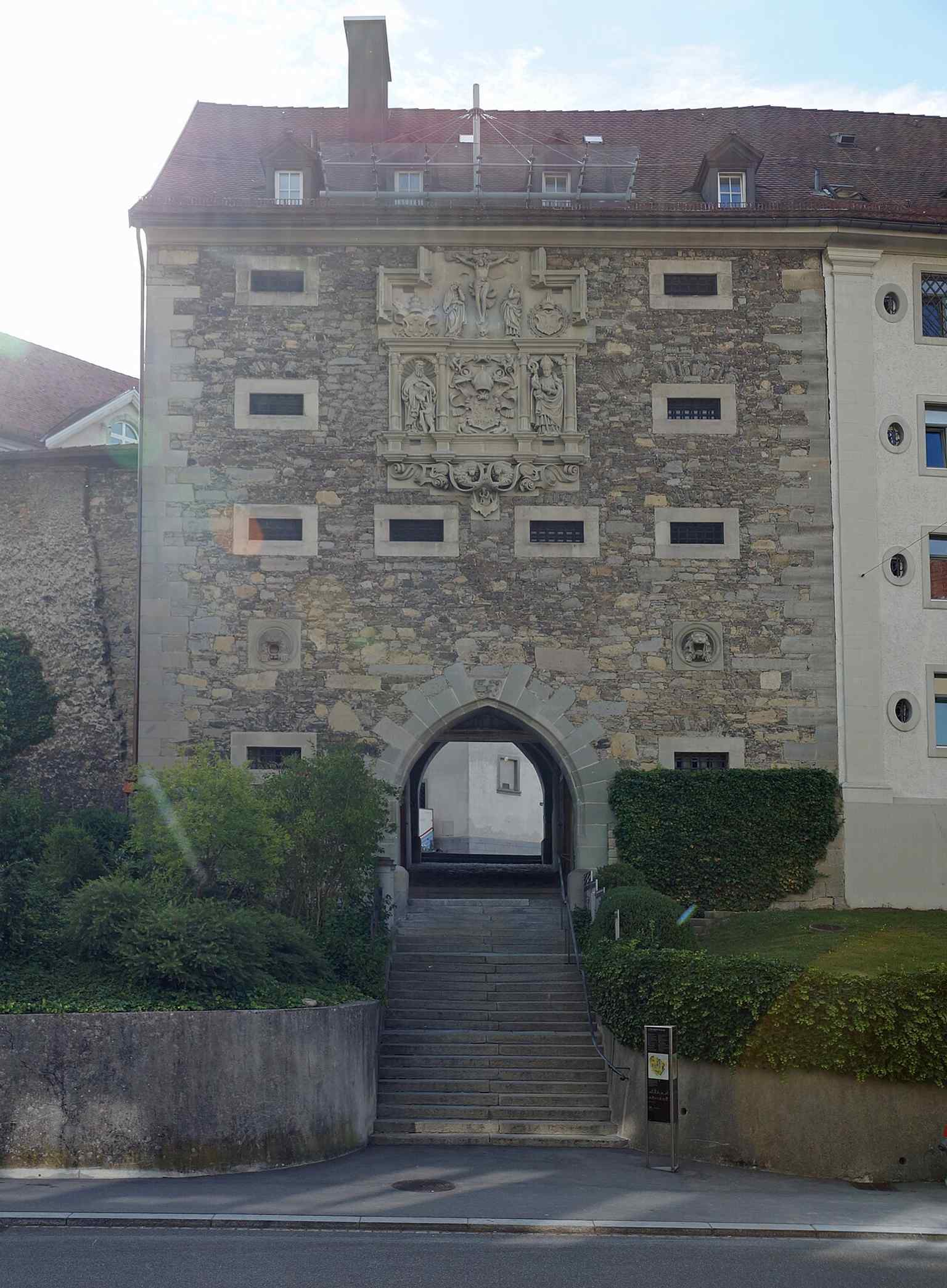 The outer face of Karlstor, the only surviving medieval city gate of St. Gallen and the one built in 1569–1570.