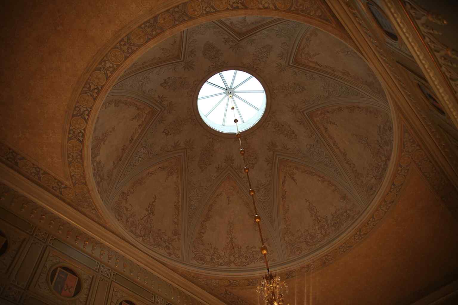 The central dome inside the palace — part of the impressive interior architecture created for a ceremonial state residence.