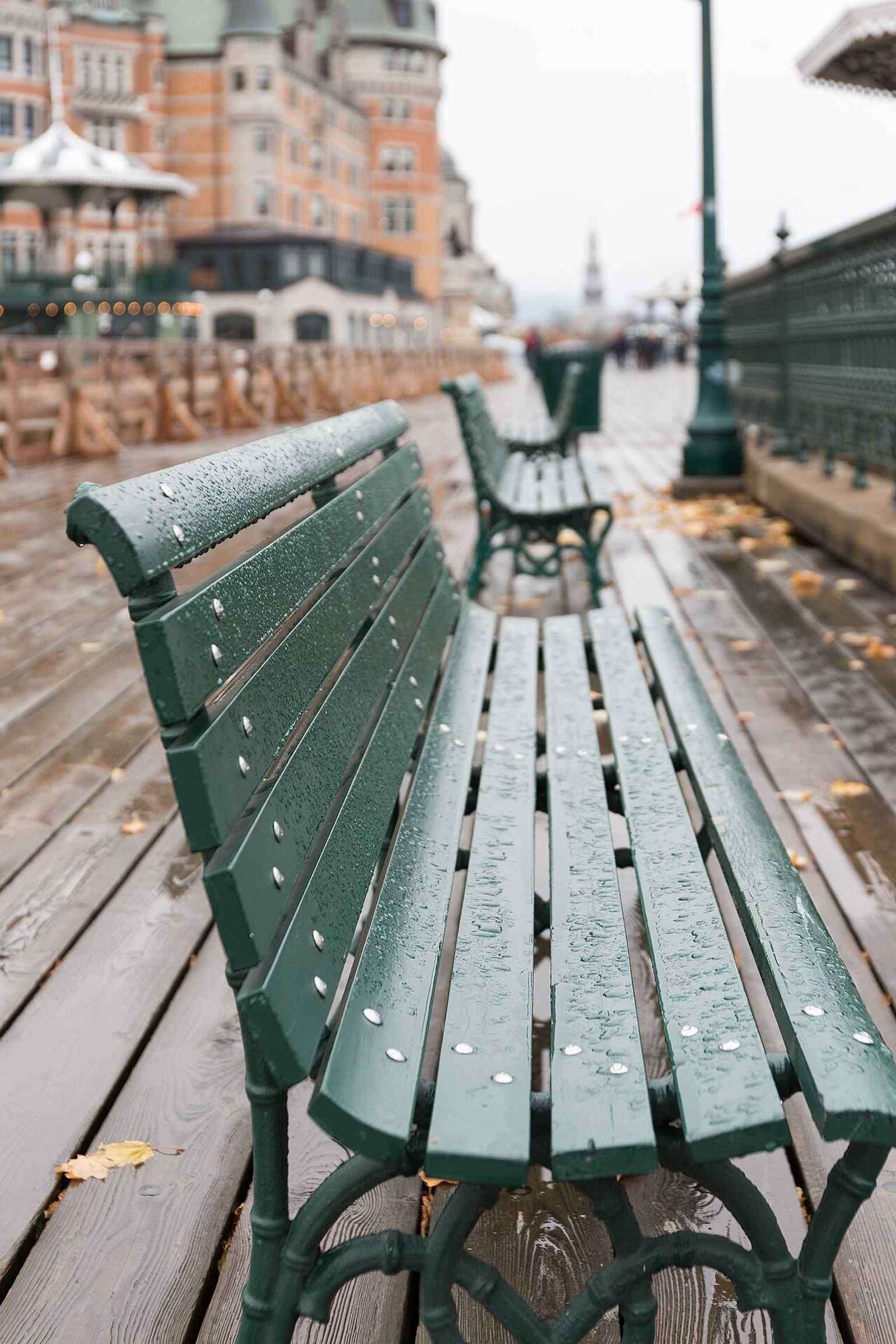 A detail view of the terrace surface and edge, evoking the modern boardwalk built over the archaeological remains of Saint-Louis Forts and Châteaux.