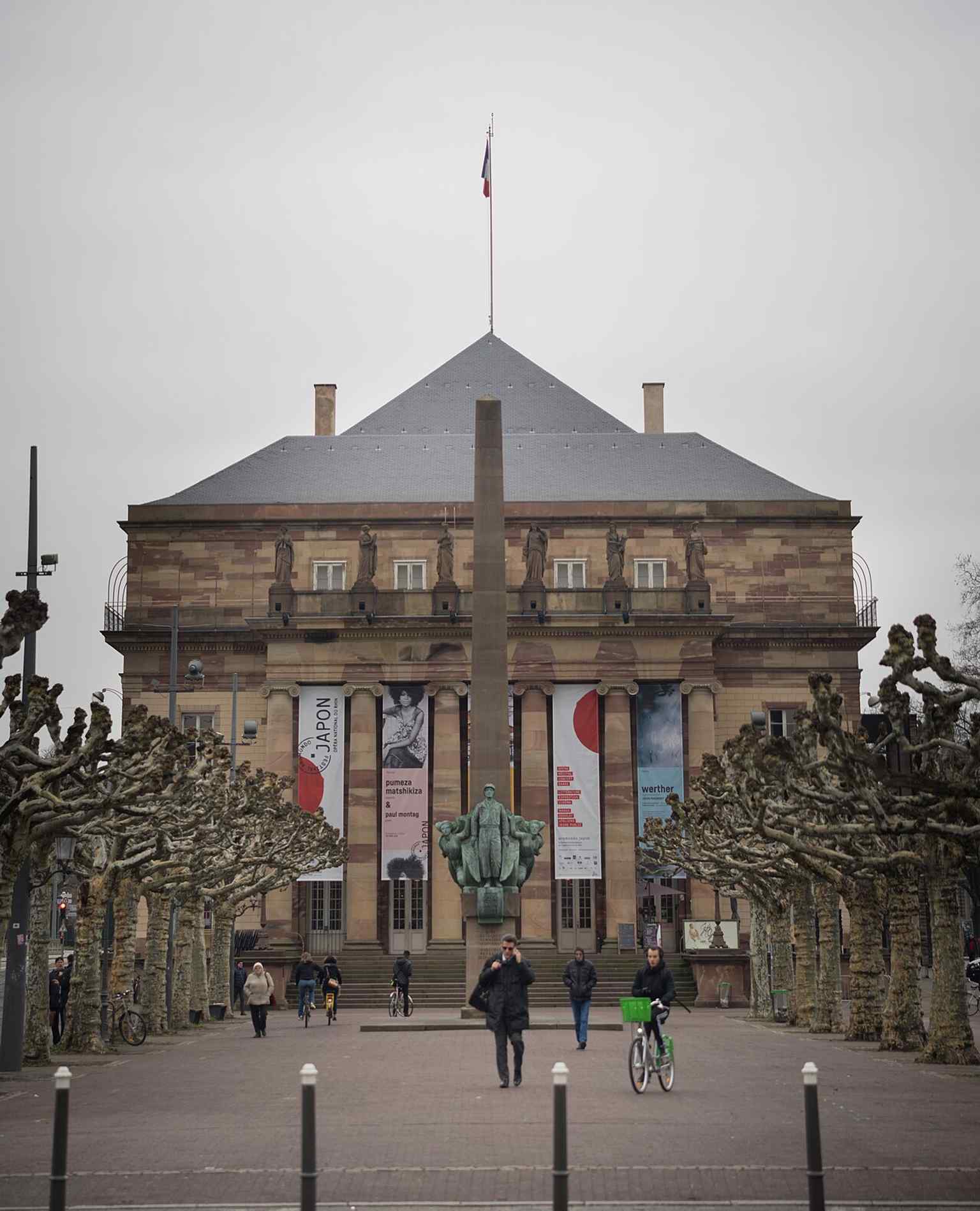 A clear front view of the Neoclassical façade, matching the rebuilt opera house that opened in 1821 after the 1800 fire.