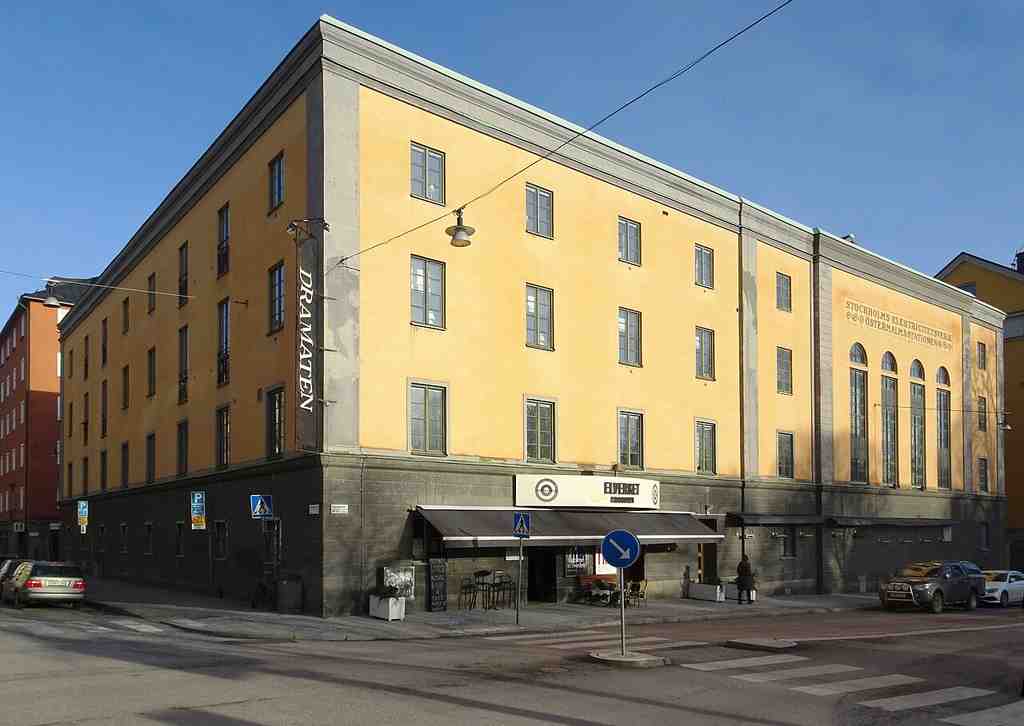 Östermalm station