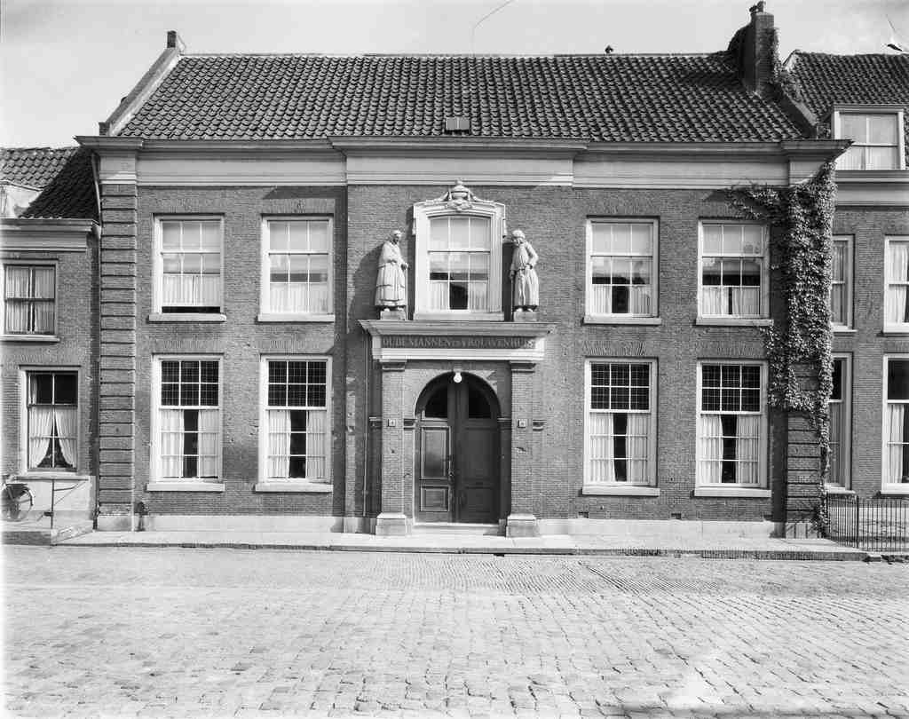 Old Men and Women's House