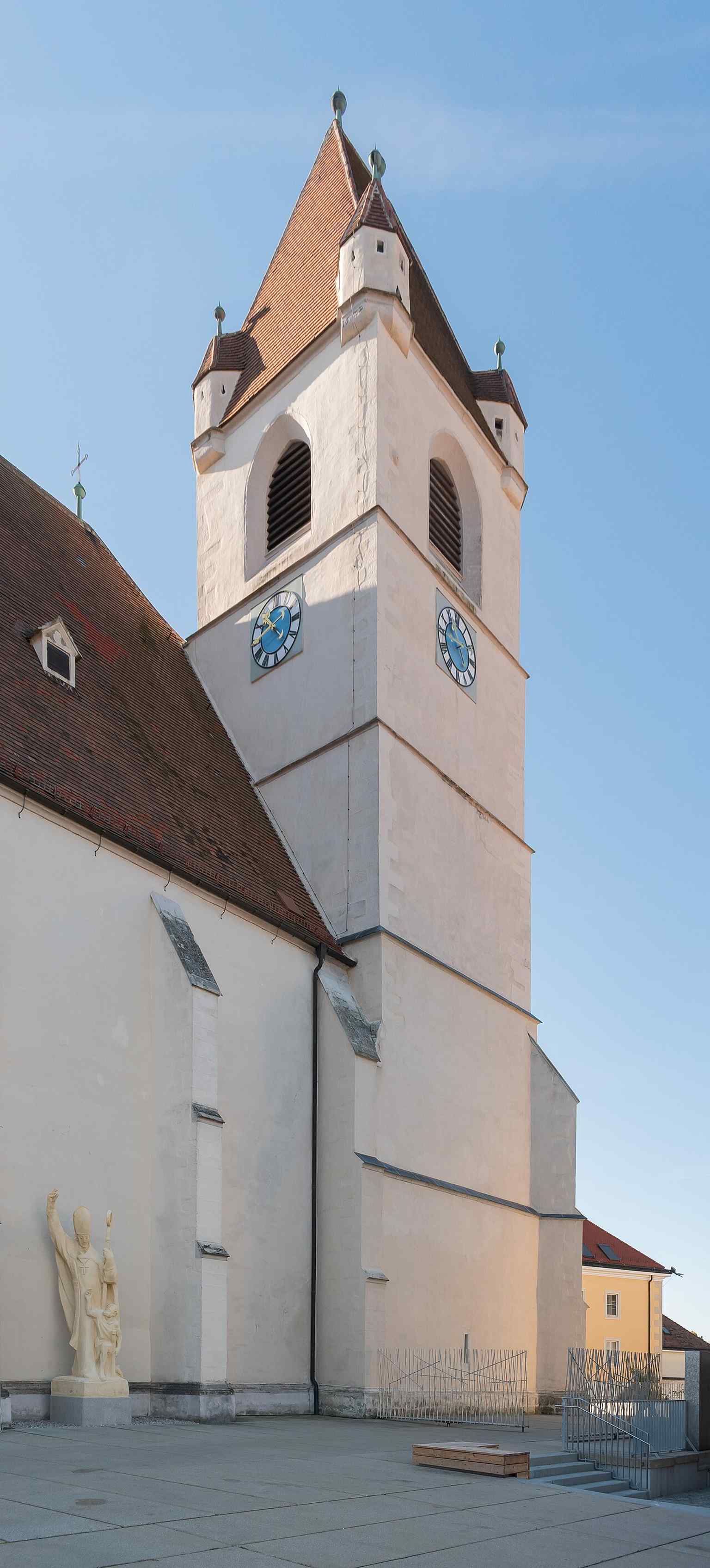 A clear exterior view of St. Martin’s Cathedral, the former parish church raised to cathedral status in 1960.