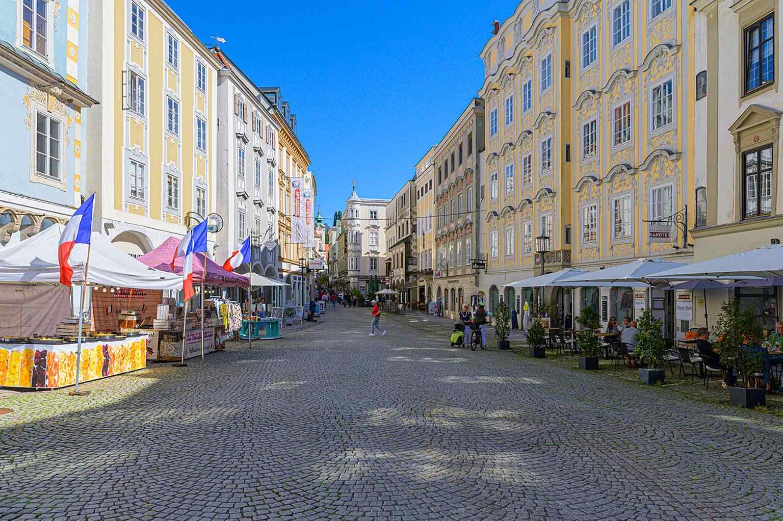 The south end of the square with Marienkirche, where a former Dominican fountain once stood before being moved in the 1880s.