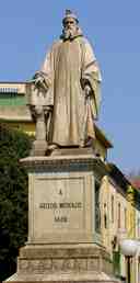 Statue of Guido Monaco
