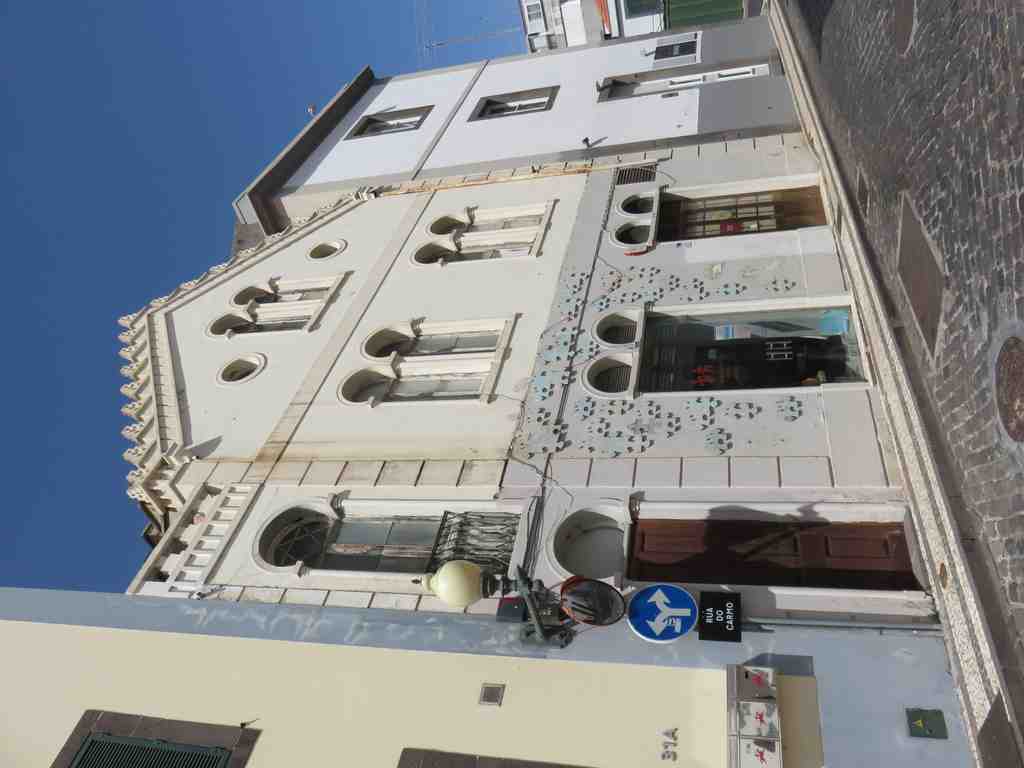 Building at Rua do Carmo, n.º 33