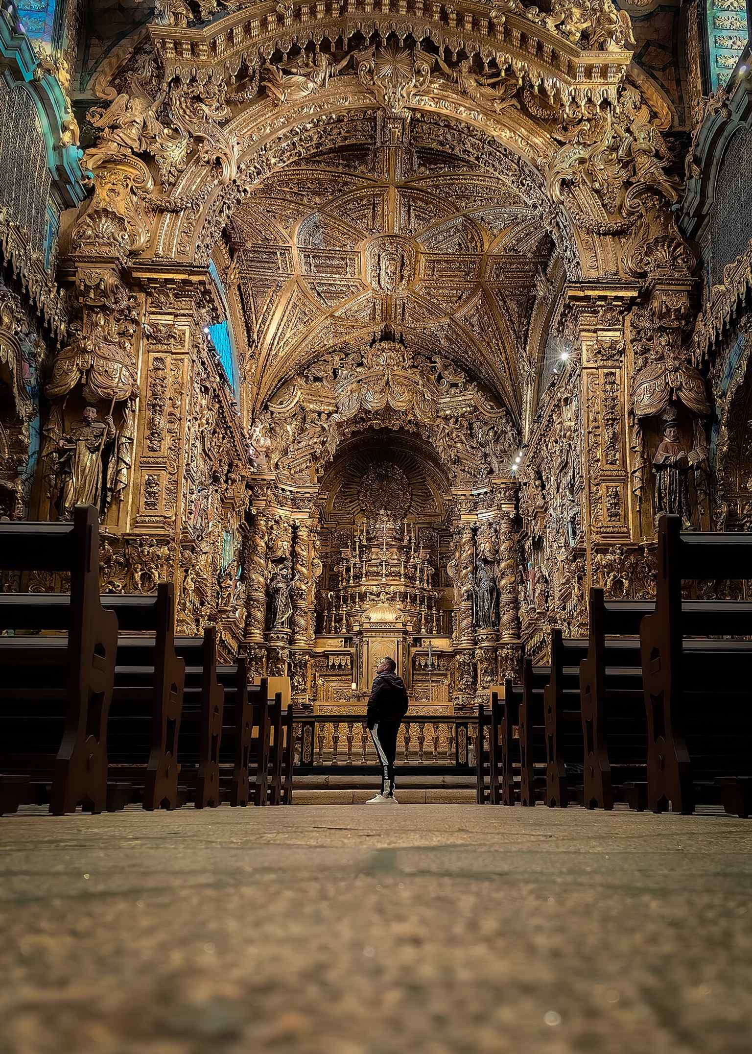 This image fits the restoration narrative: the church’s interior fabric was carefully conserved, from stone and wood to the gilded surfaces.
