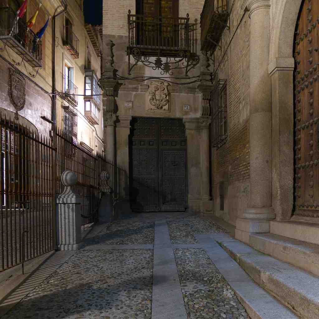 Palacio de los Condes del Vado y de Guenduláin