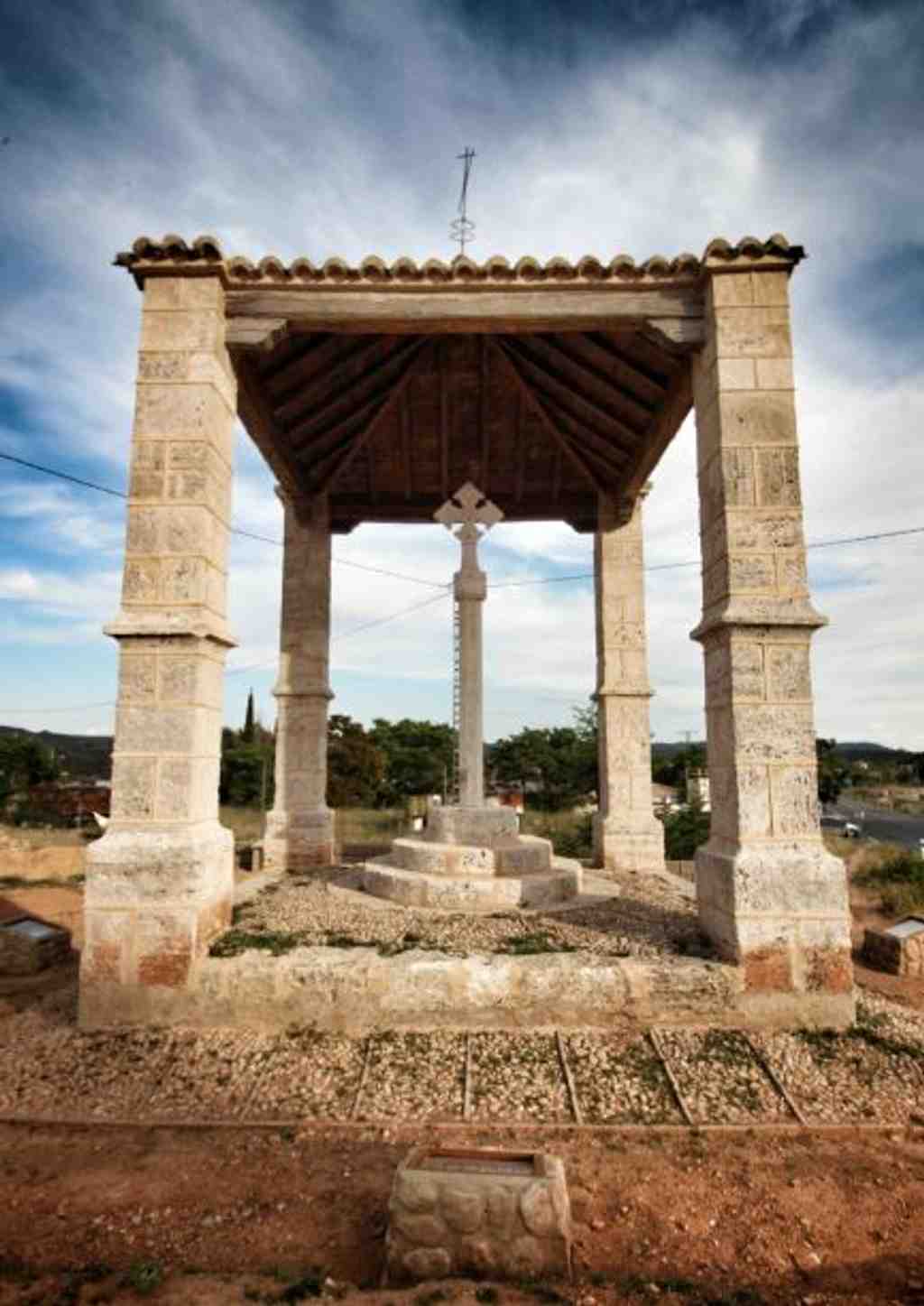 Covered Cross of Ayora
