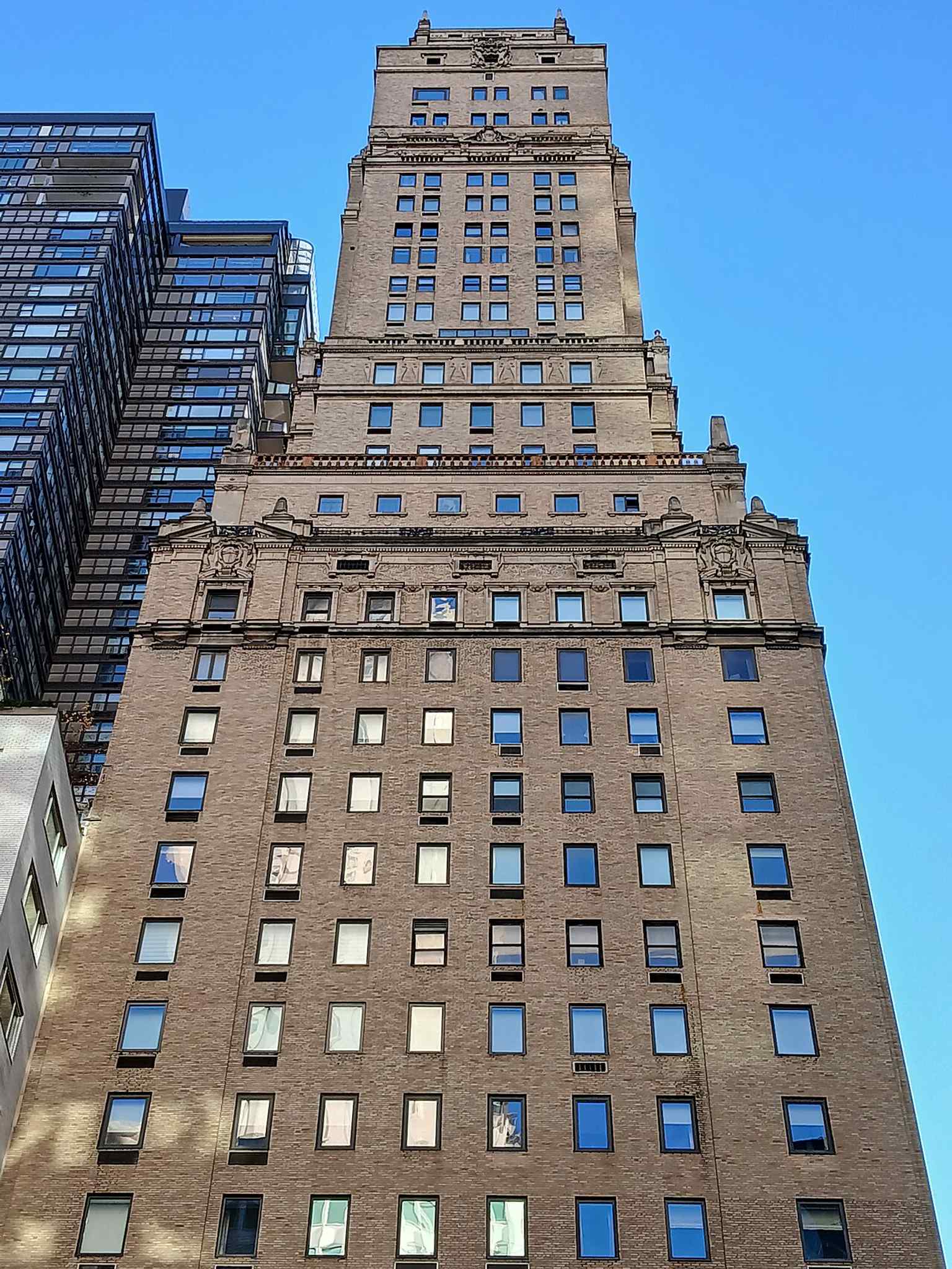 The Ritz Tower seen from Midtown Manhattan in 2025, with nearby towers showing how the once-dominant apartment hotel now sits amid a denser skyline.