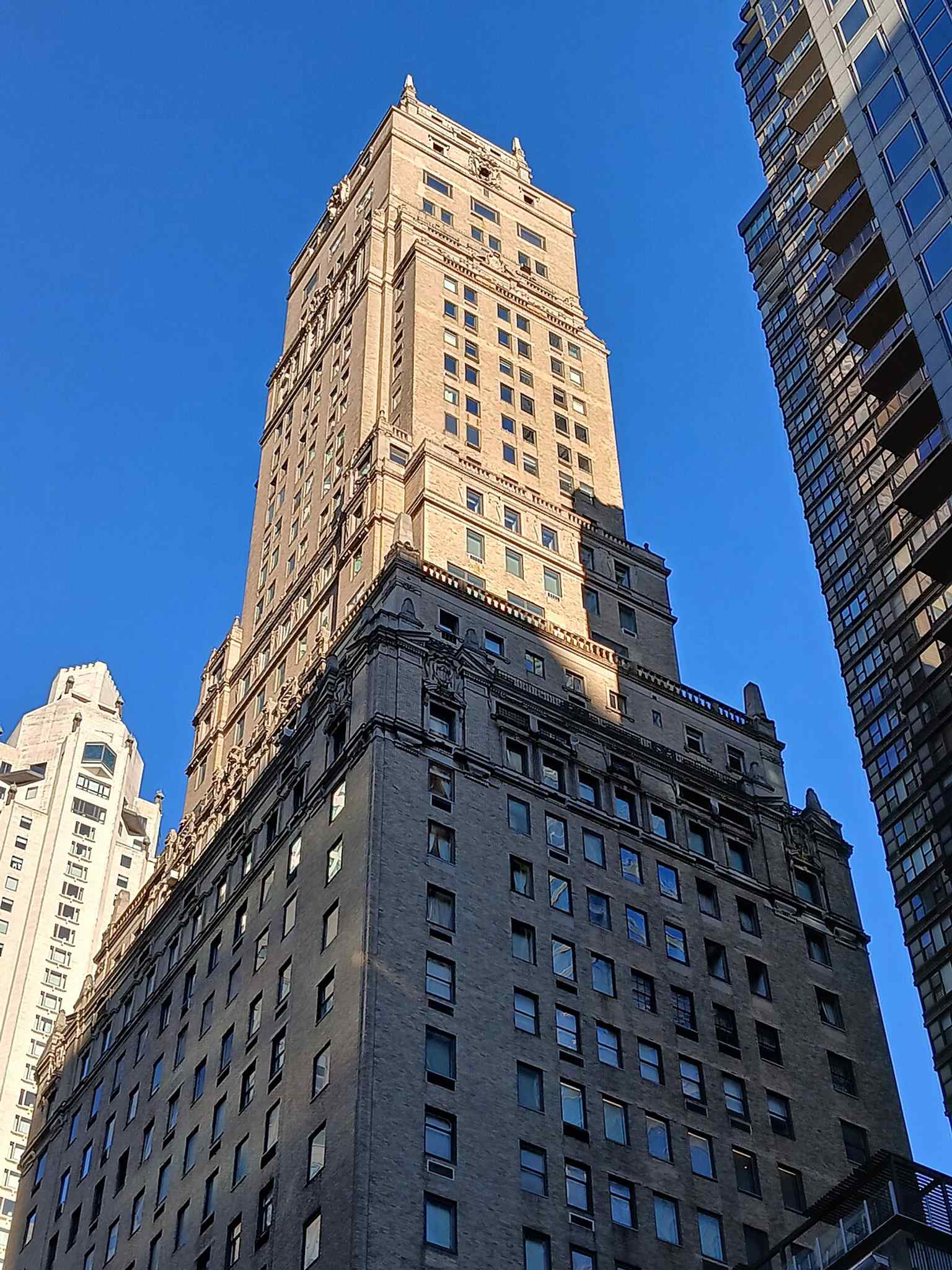 The tower from a slightly different angle, with the neighboring Galleria framing the Ritz Tower’s historic Park Avenue frontage.