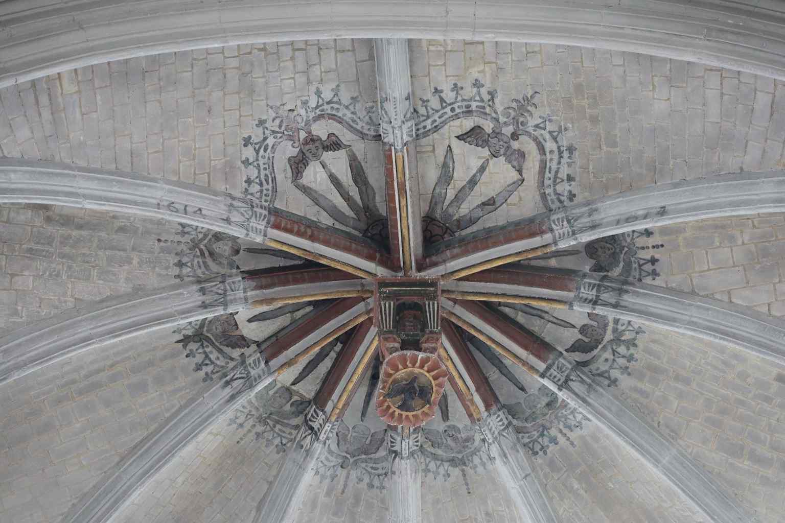 The only available interior view, this is the sacred space where poetess Marie Noël found daily sanctuary and where her funeral was held in 1967.