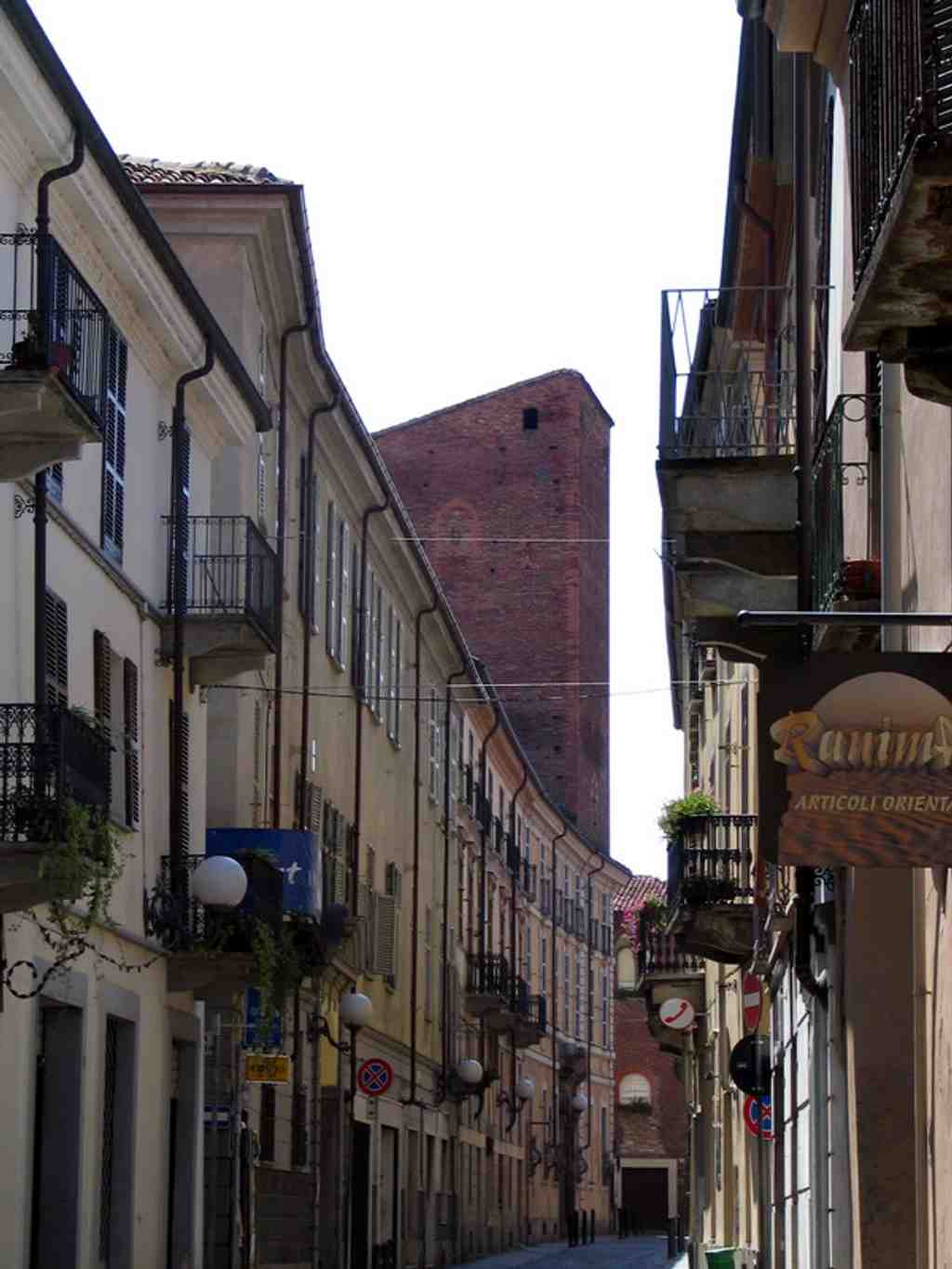 Gazzelli-toren en paleis