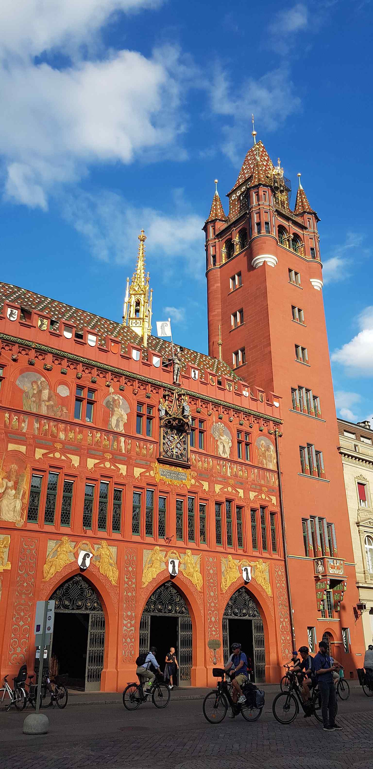 Another clean exterior angle of the Rathaus, useful for showing how the historic council house dominates the Marktplatz today.