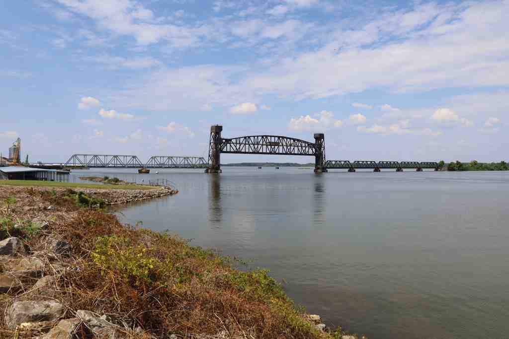 Norfolk Southern Tennessee River Bridge