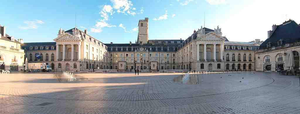 Place de la Libération (Dijon)