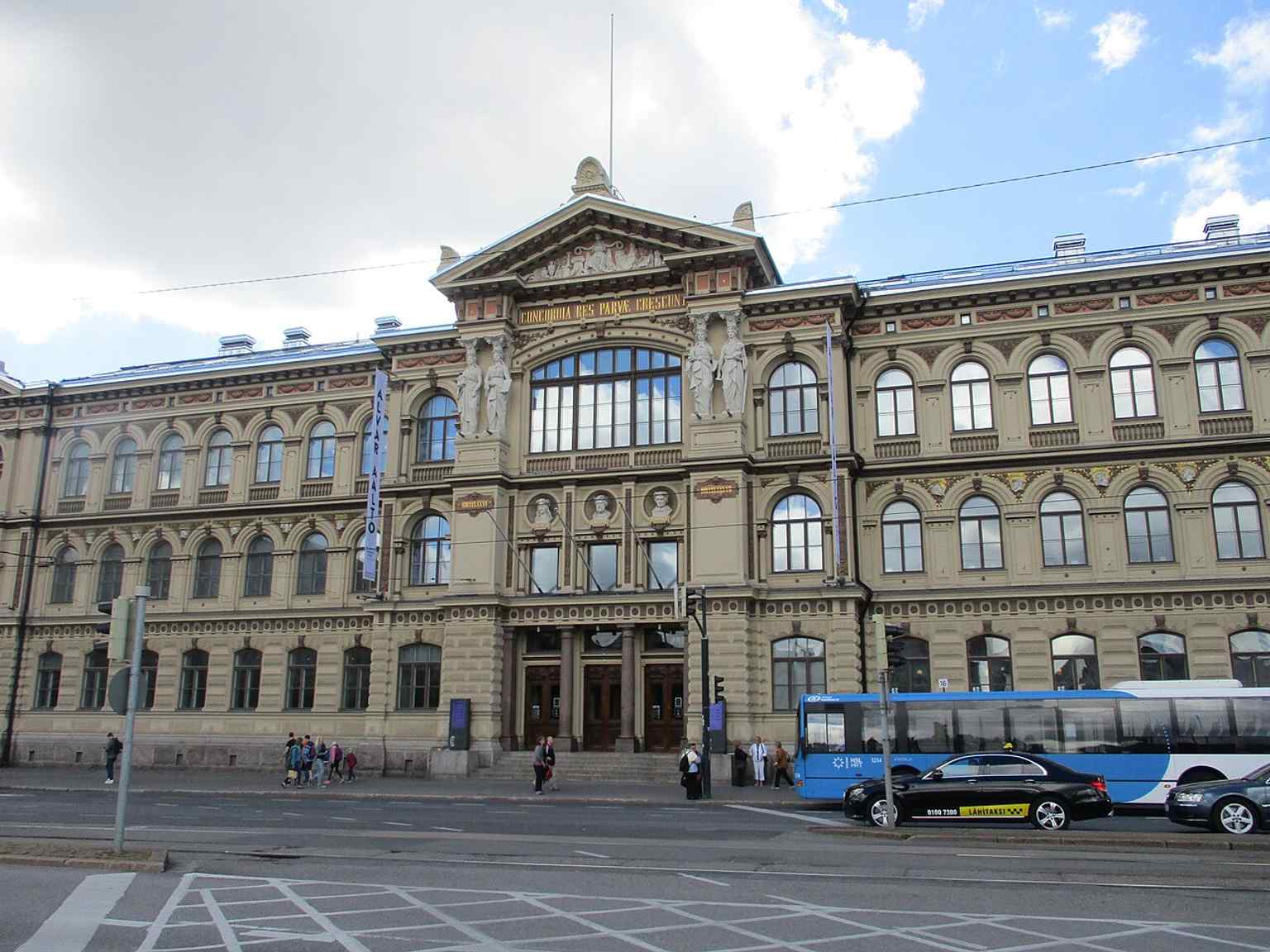 The Ateneum museum exterior in full view — a fitting match for the article’s focus on the building as well as the art museum inside it.