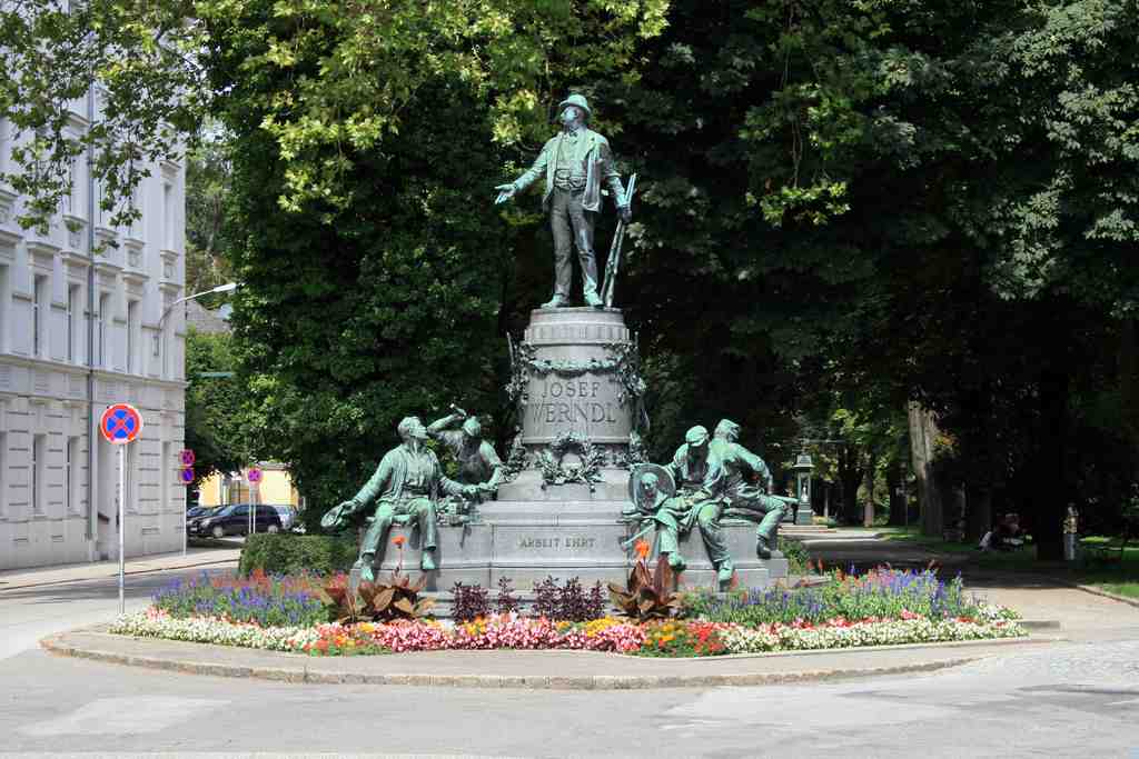 Werndl Monument