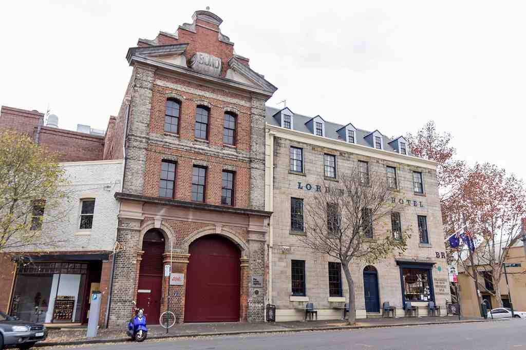 Oswald Bond Store