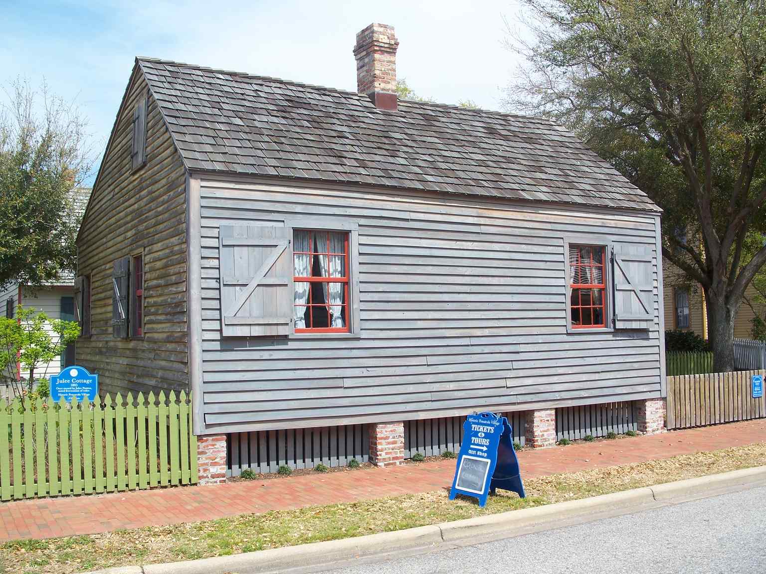 Pensacola HD Julee01