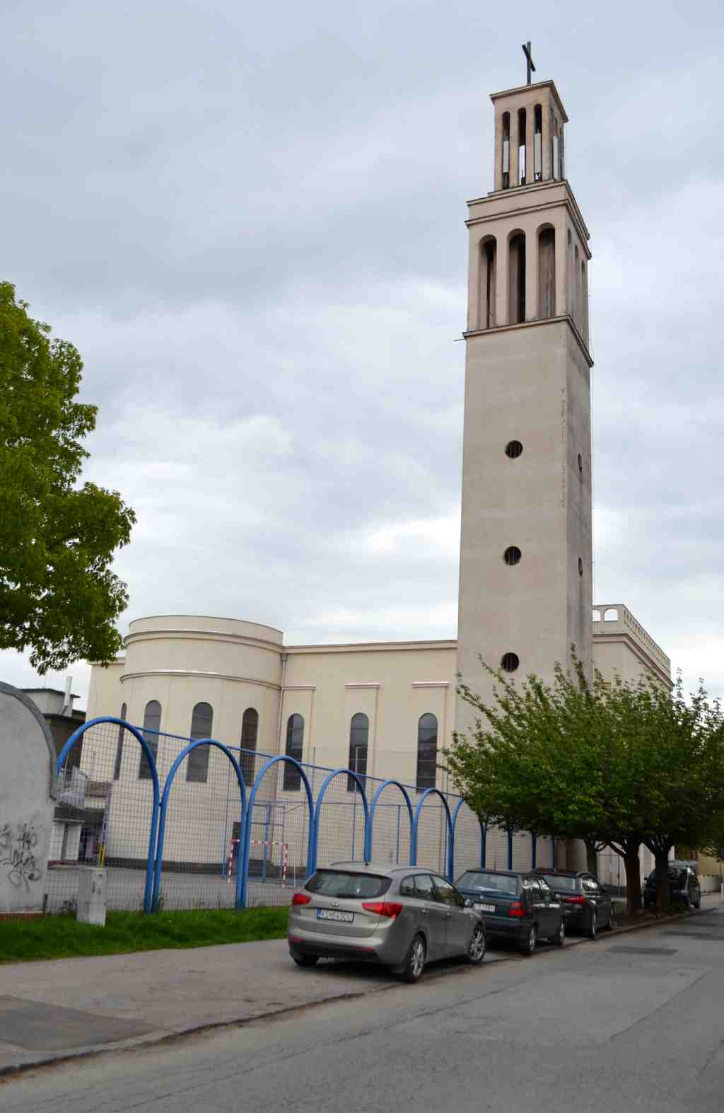 Church of the Queen of Peace