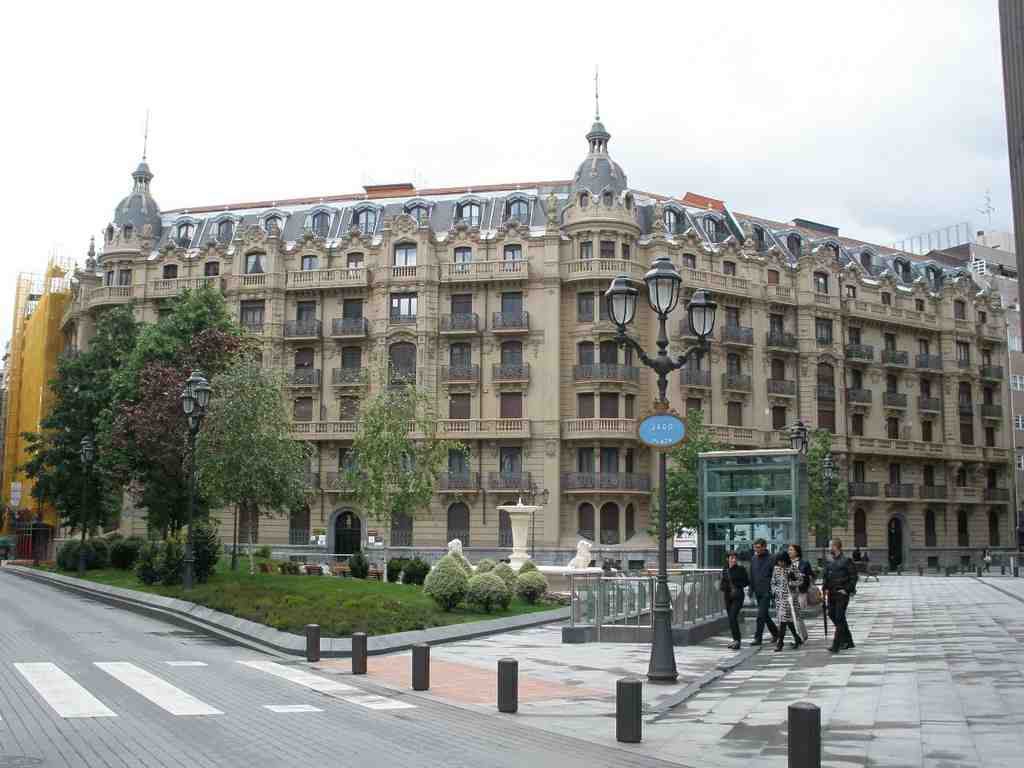 Jado Plaza