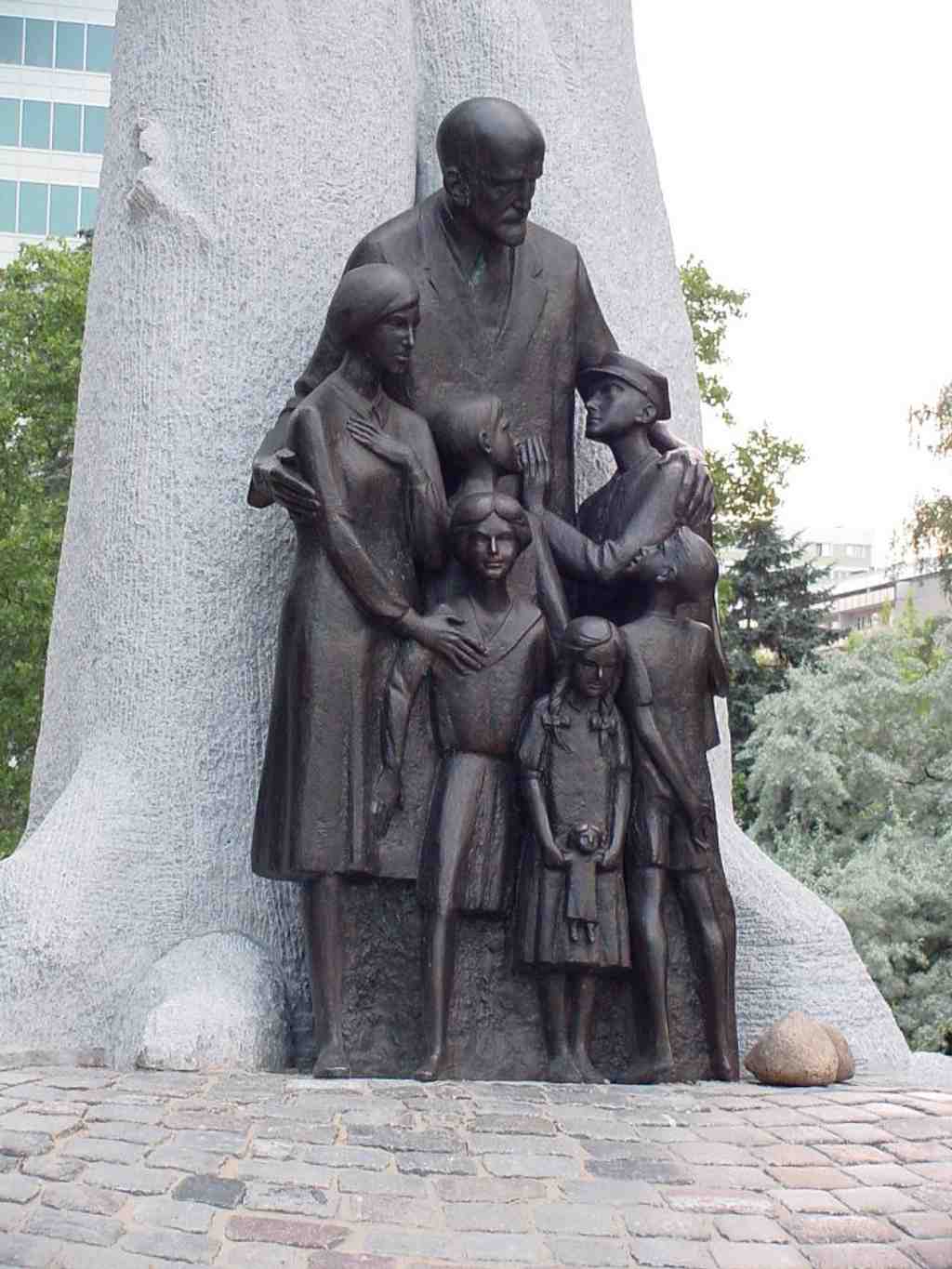 Monument to Janusz Korczak