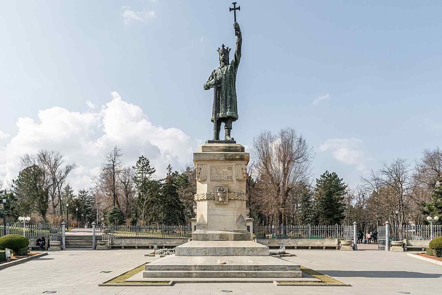 A clear view of the Stephen the Great Monument in Chișinău, the bronze statue restored and reinstalled in the city center after its long wartime relocations.