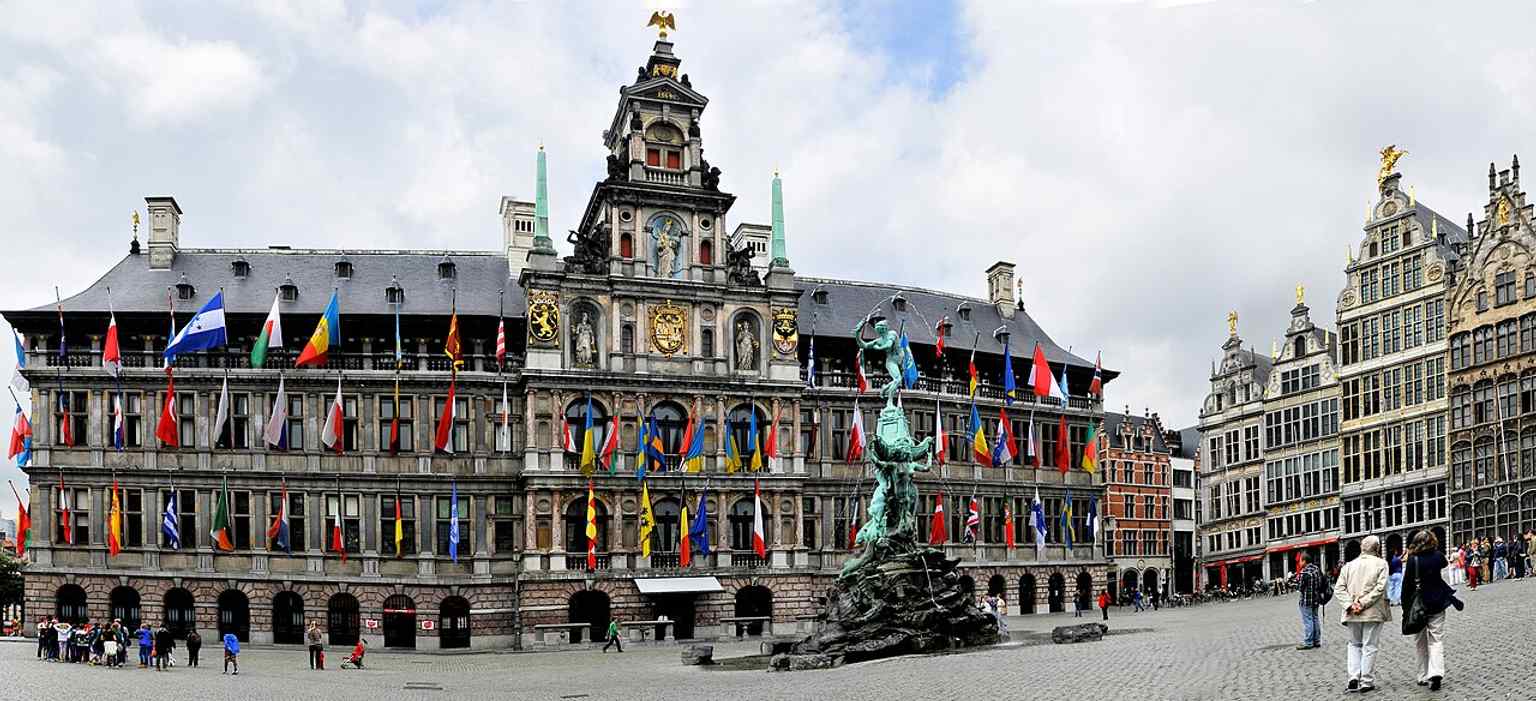 A sweeping view of the Grote Markt shows City Hall anchoring Antwerp’s busy market square, where the city once displayed its new Renaissance ambitions.