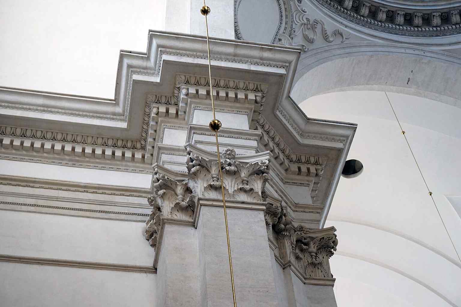 A closer interior detail, good for the church’s stucco ornament and decorative surfaces around the nave and chapels.