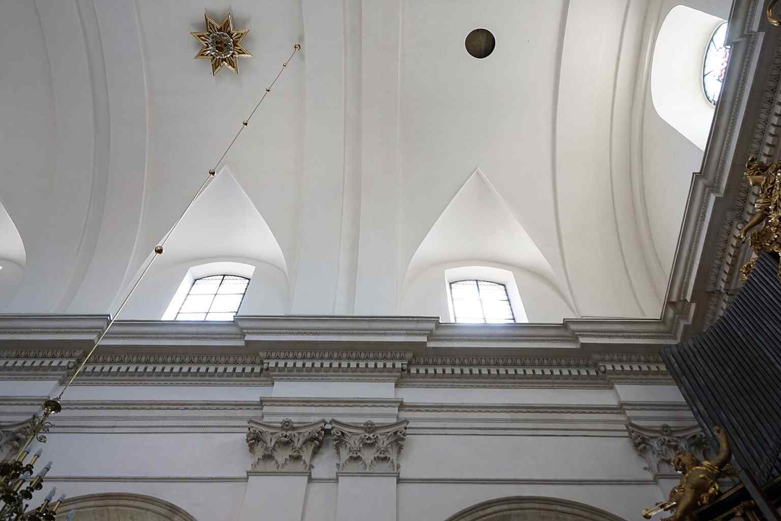 Interior view that can support the story of the main nave and the church’s rich sculptural and painted decoration.