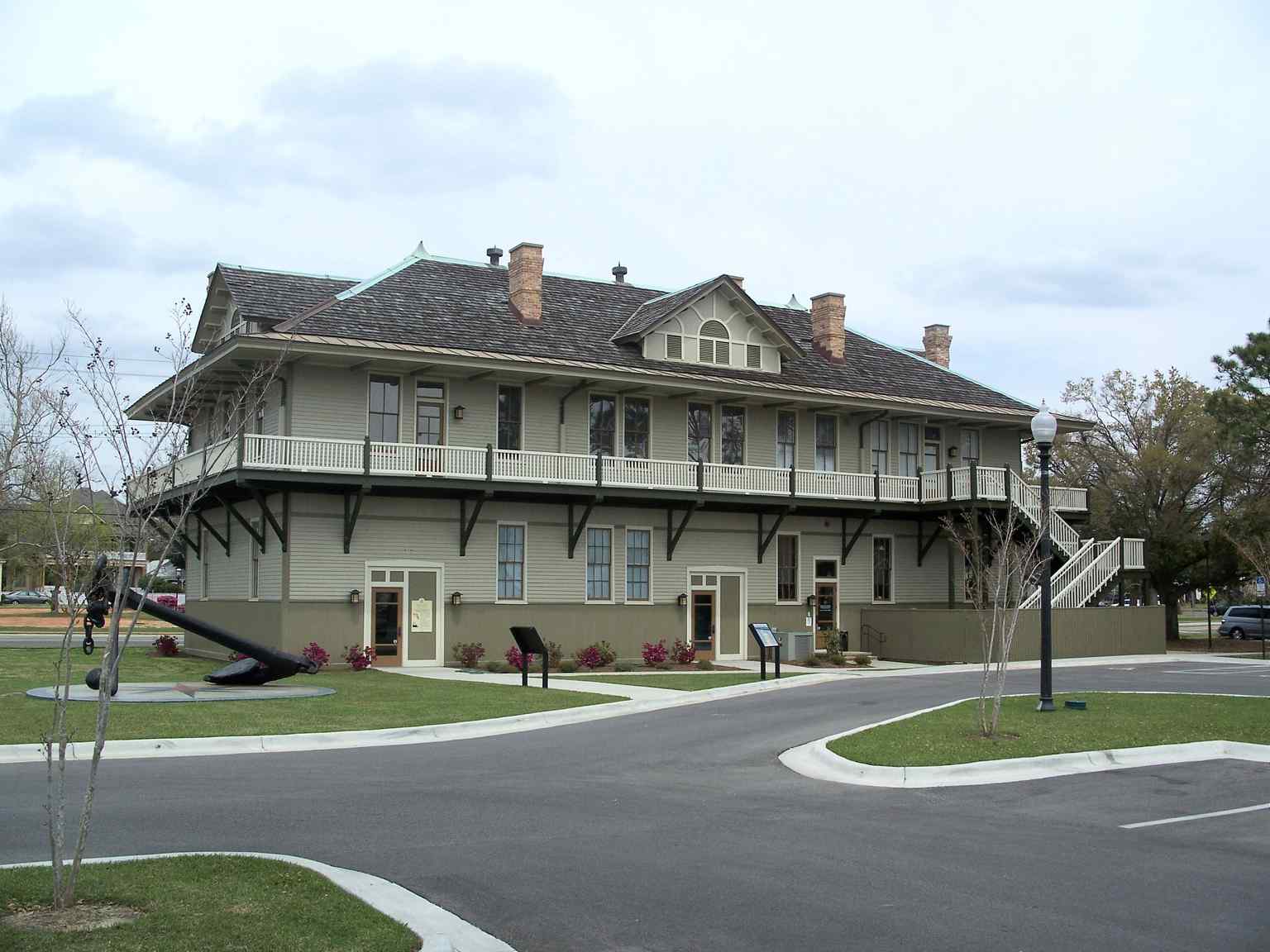 Pensacola L&N Term bldg01
