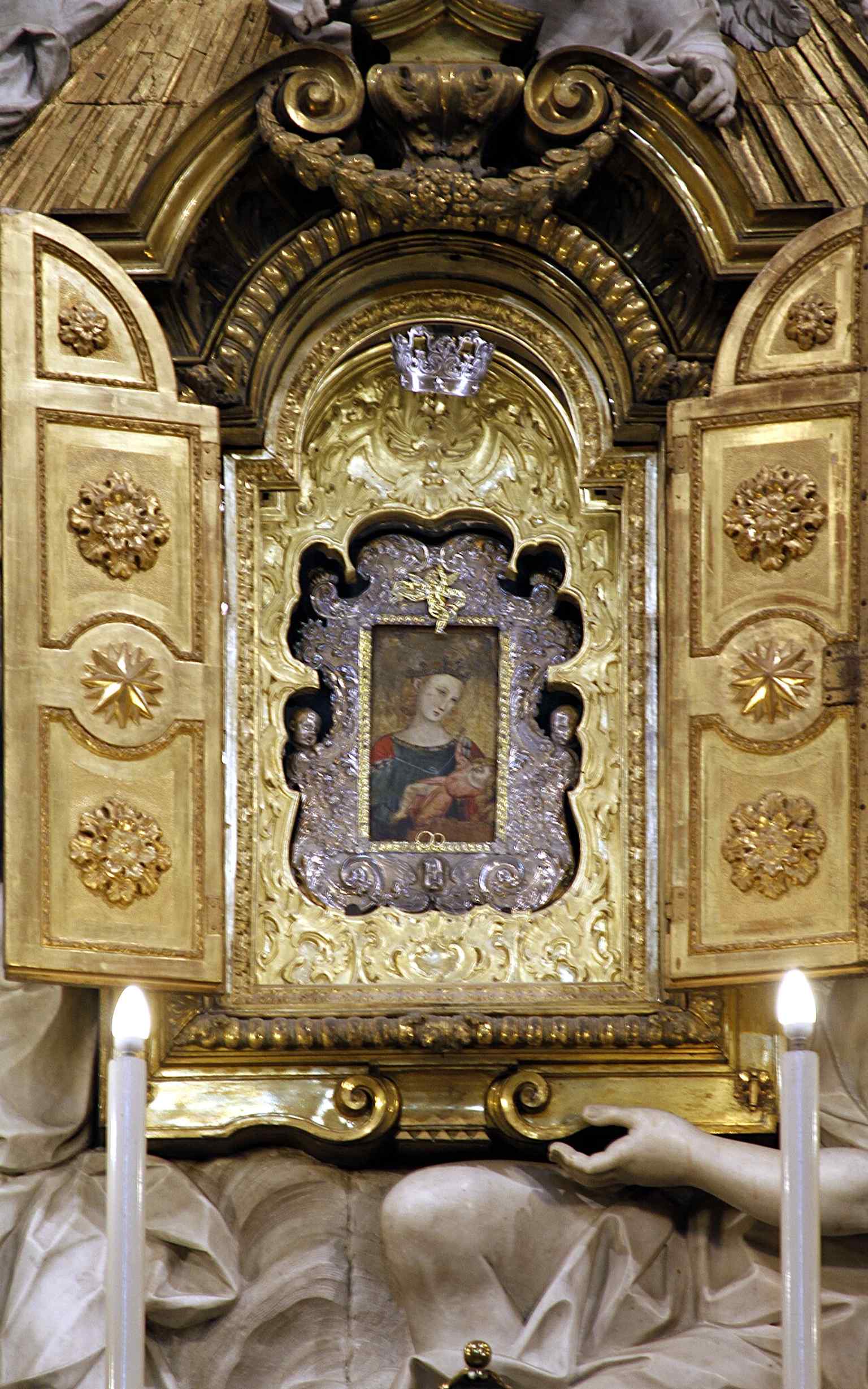 The venerated image of Our Lady of Sweat, a key devotional object in Ravenna’s cathedral tradition.