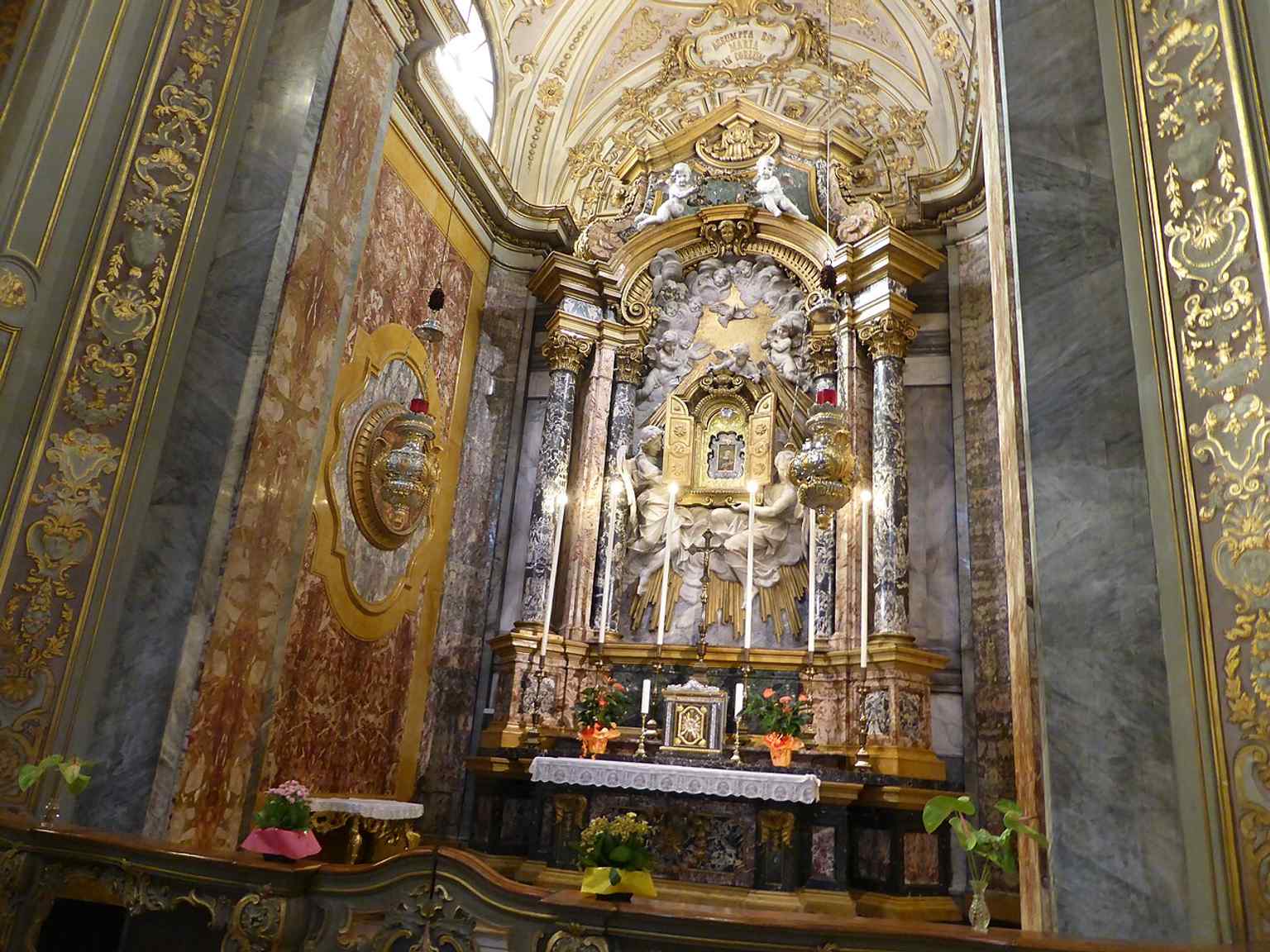 The Chapel of Our Lady of Sweat, created after the city vowed to the Virgin during the plague of 1629.