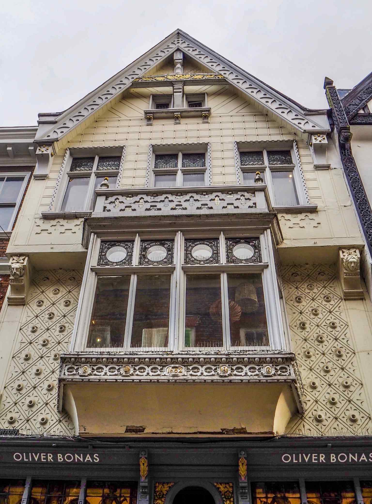 Upper floors of 35 Stonegate York