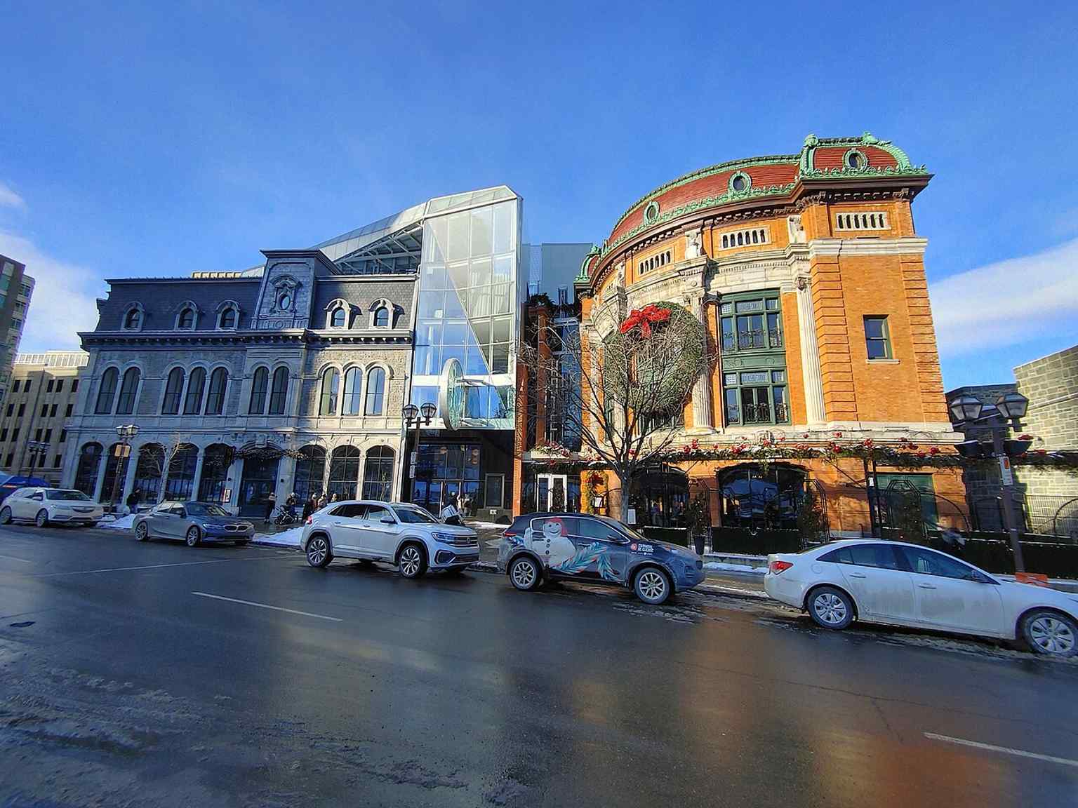A fresh 2023 angle of the theatre’s façade, underscoring the blend of heritage masonry and modern glass.