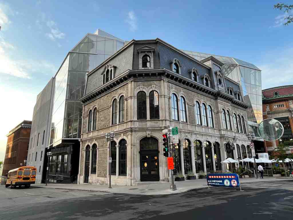 Le Diamant Theatre