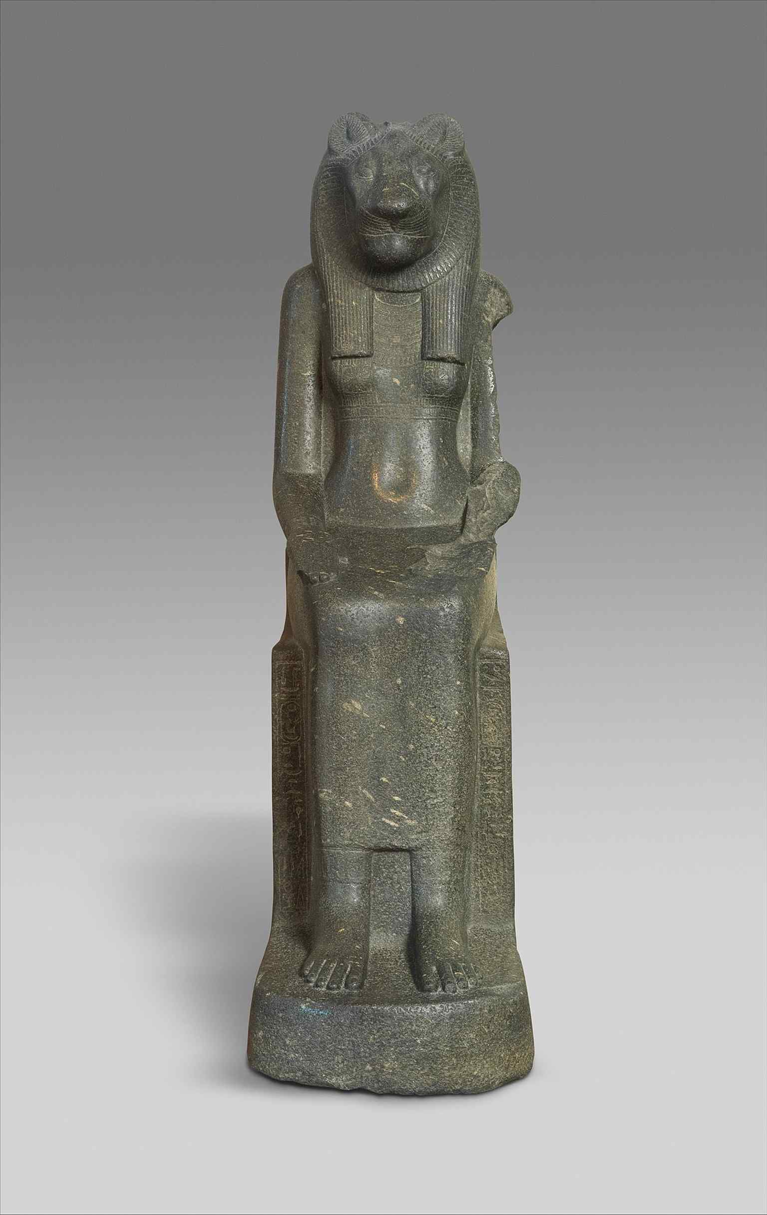 Statue of the goddess Sakhmet, another Egyptian masterpiece displayed in the wing’s gallery area alongside the Temple of Dendur.