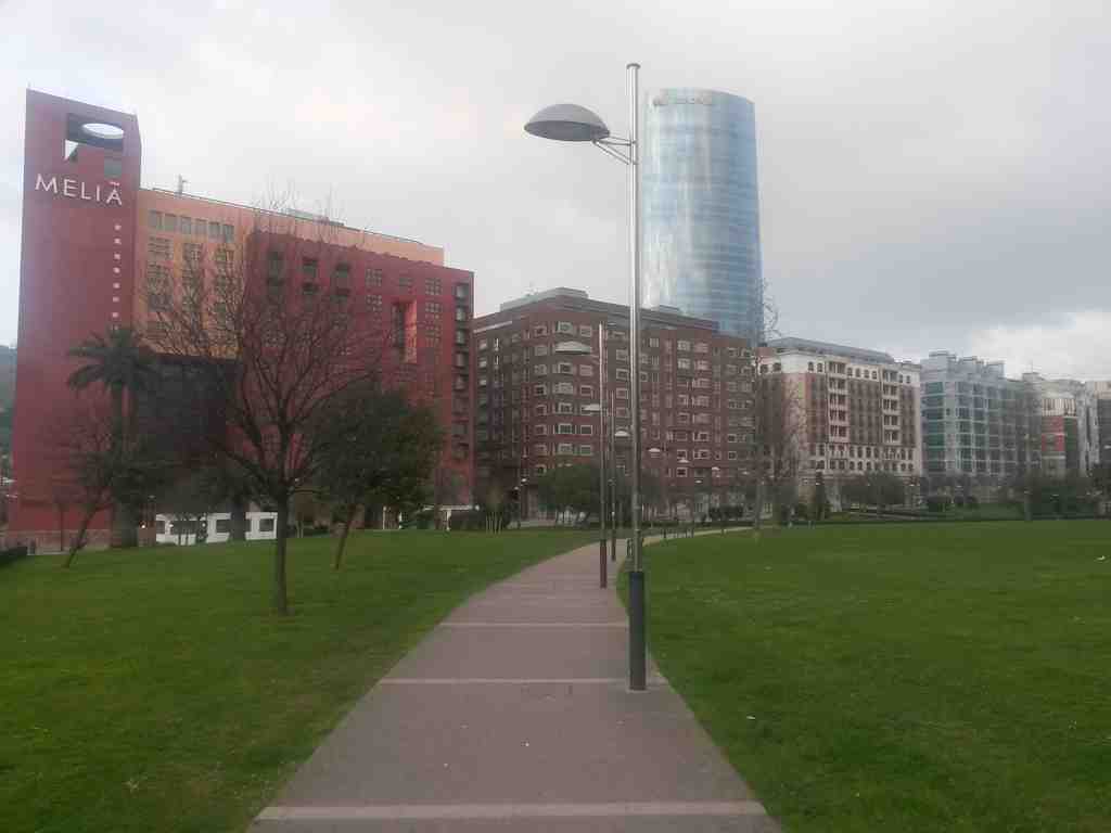 Paseo Eduardo Victoria de Lecea