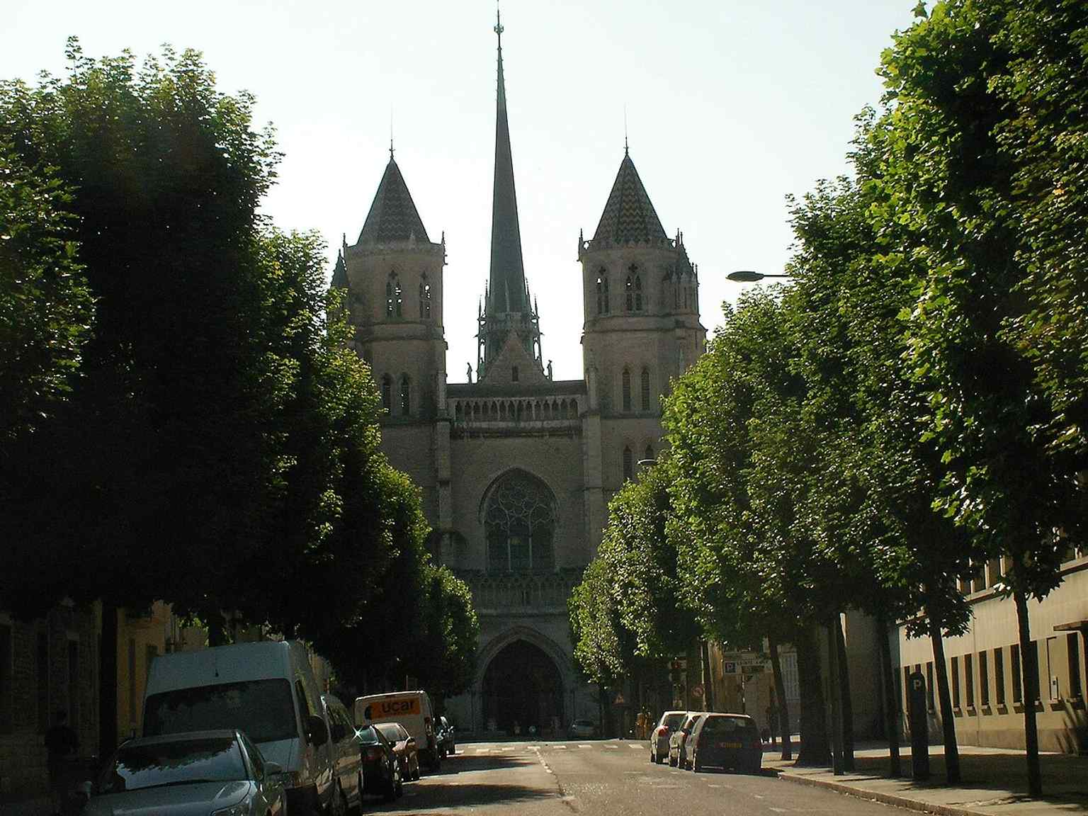 A modern exterior view of Cathédrale Saint-Bénigne, showcasing its Gothic style, which was rebuilt between 1280 and 1393.