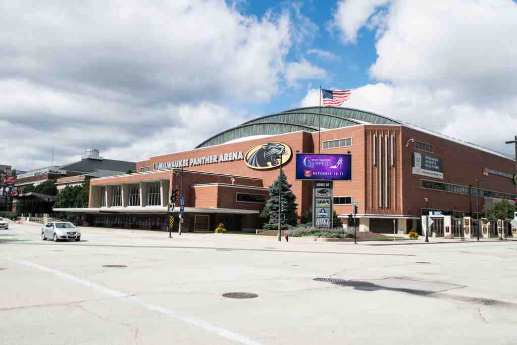 UW–Milwaukee Panther Arena