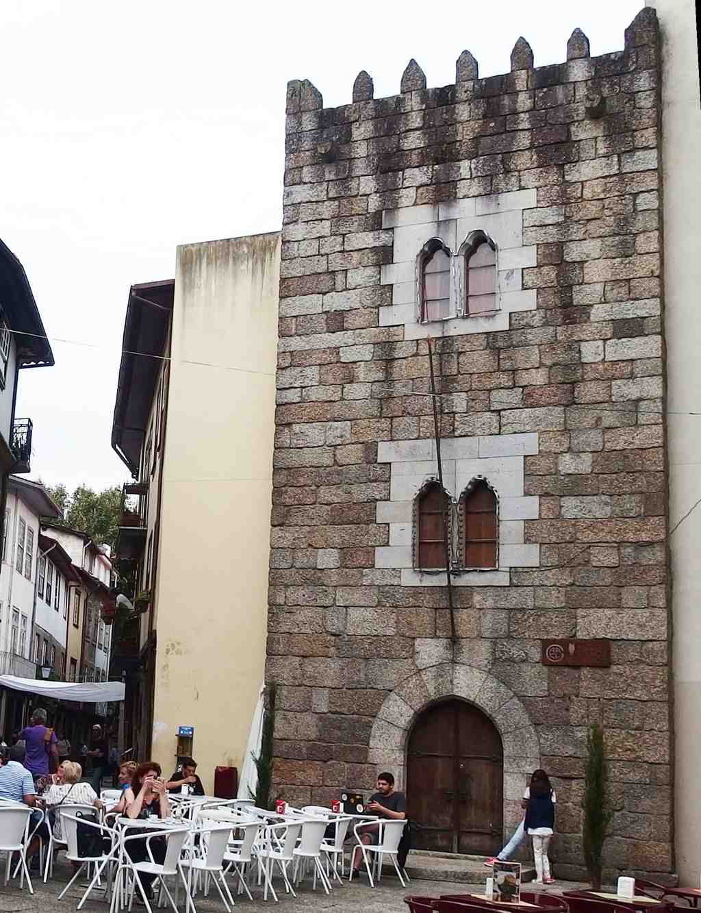 Torre dos Almadas