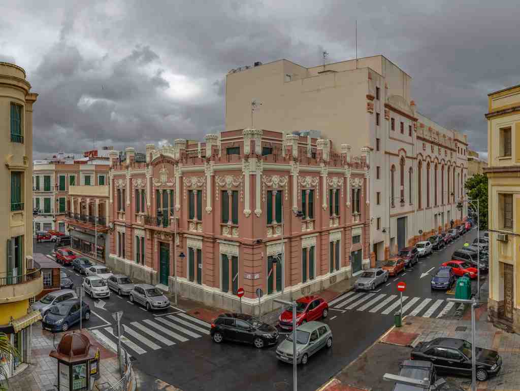 Building of the Official Chamber of Commerce, Industry and Navigation of Melilla