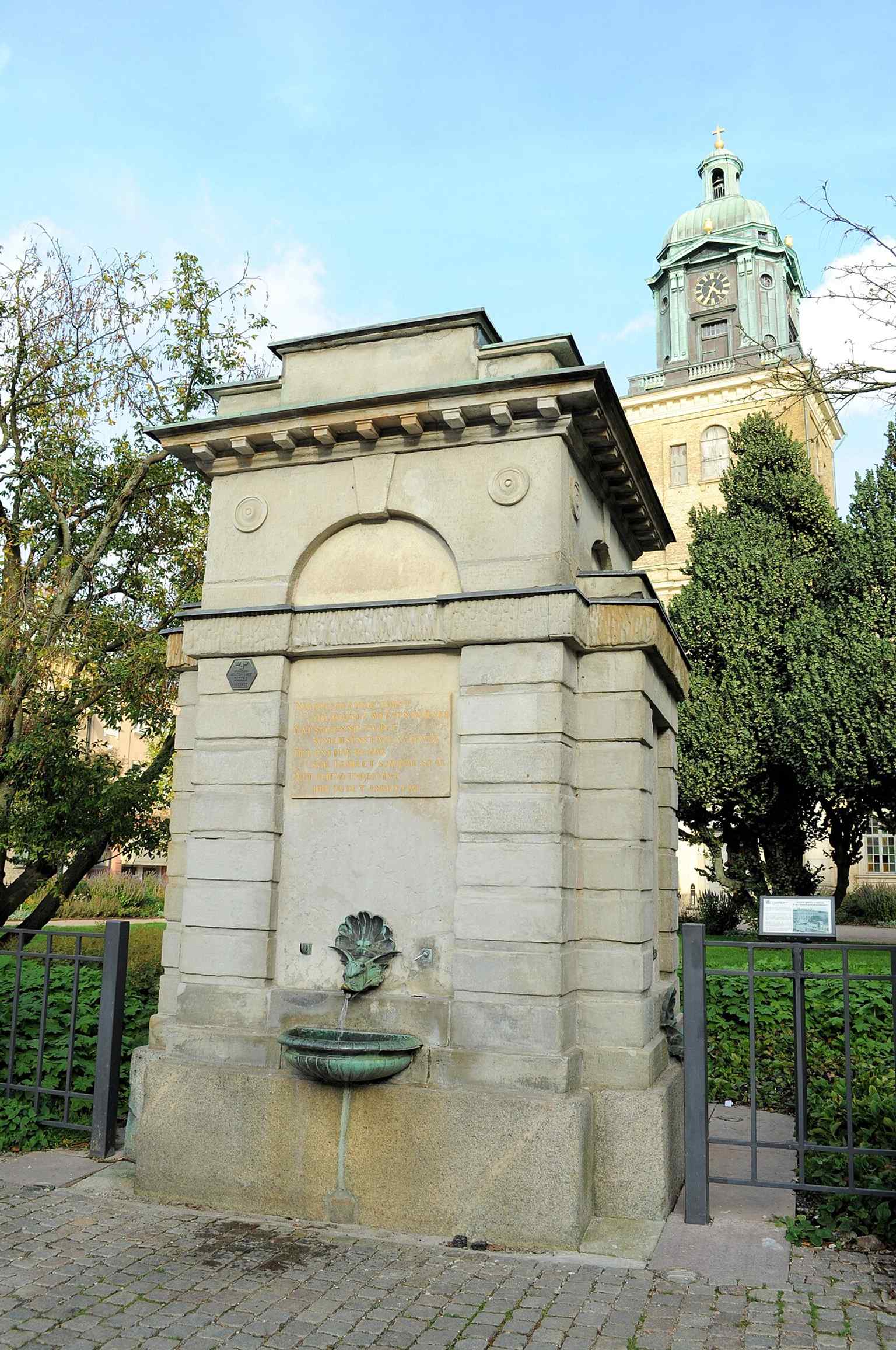 A full view of The Cathedral Well, constructed in 1816 and designed by city architect Jonas Hagberg.