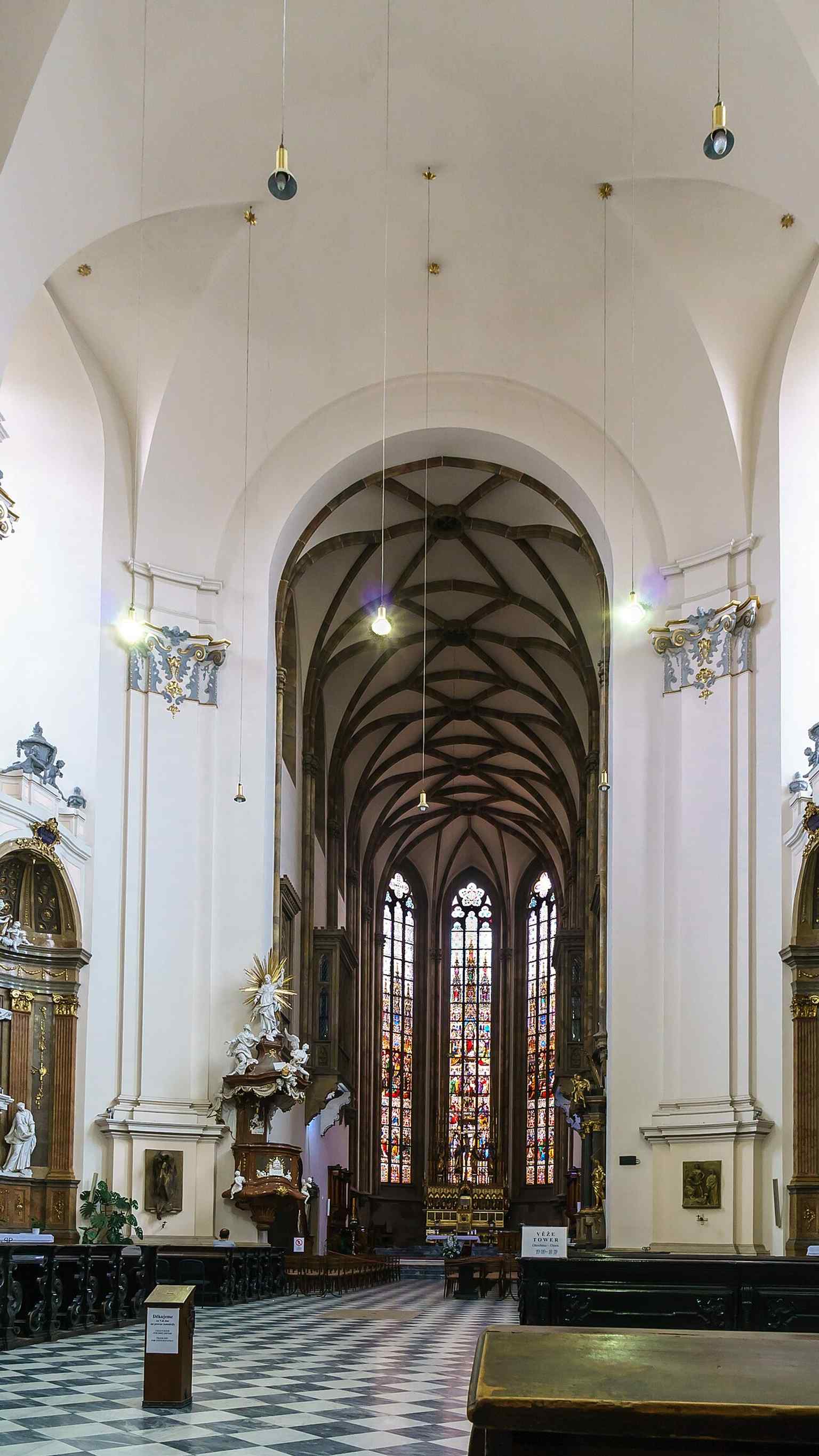 Another interior angle that can support stories about the altar, choir, and the cathedral’s layered rebuilding history.