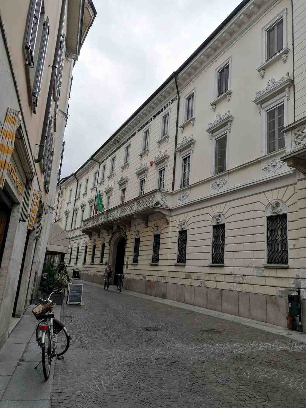Roncalli-Palast