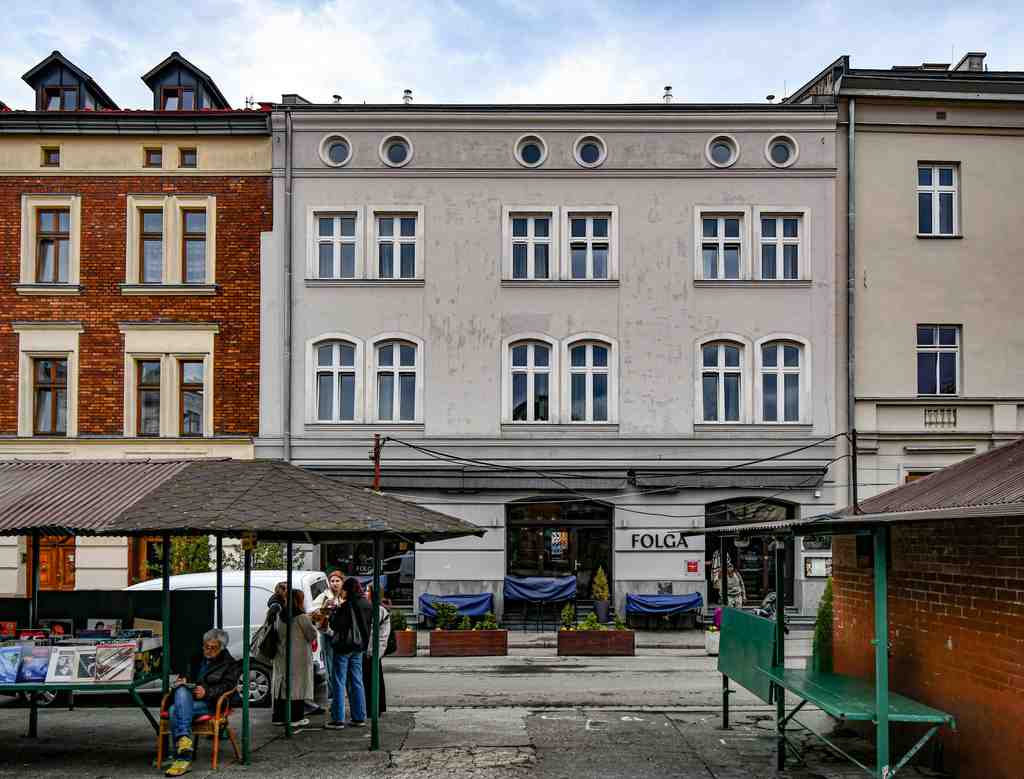 Bobov Synagogue