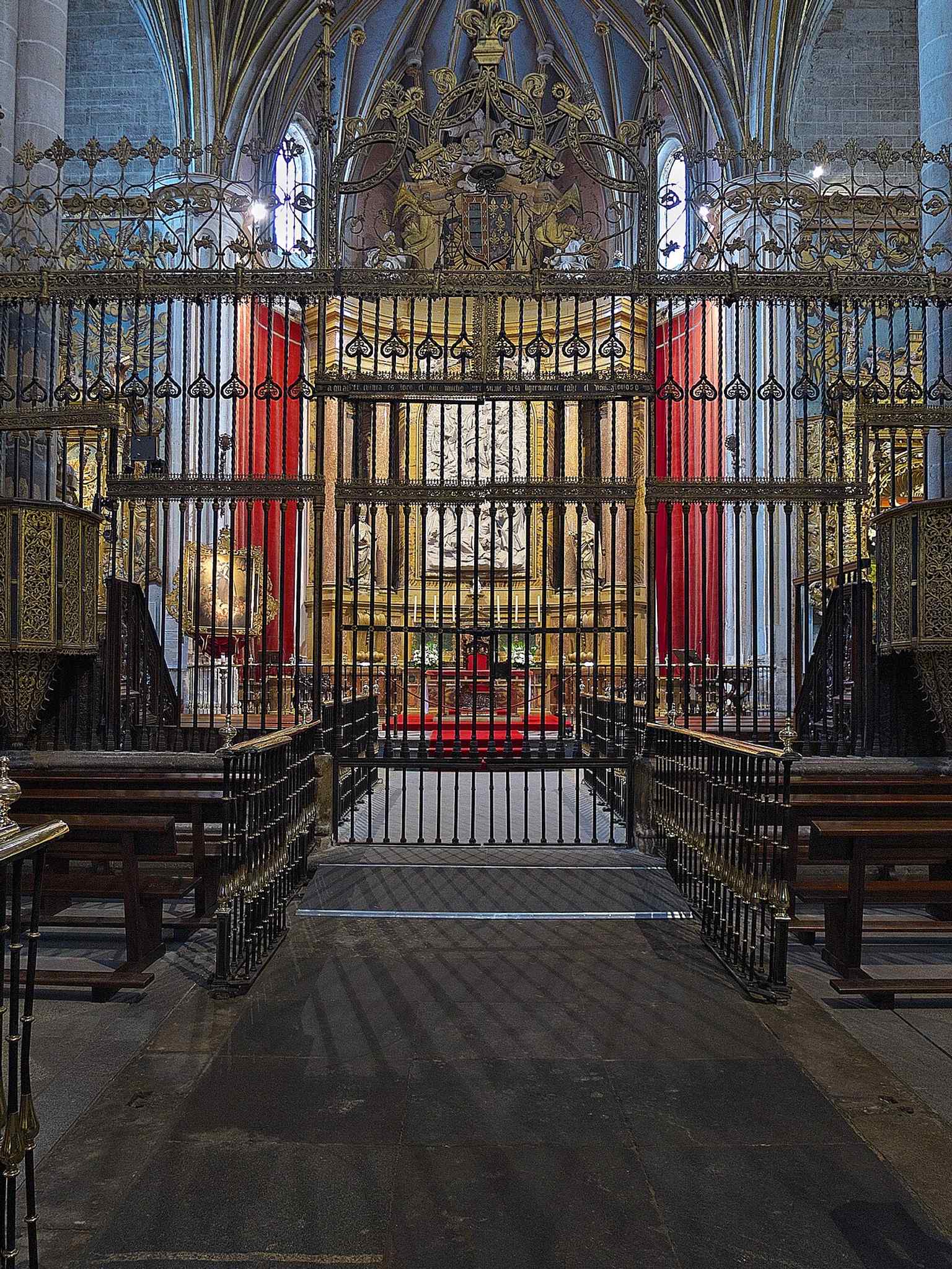 The main chapel with its early 16th-century grille, an important setting for the cathedral’s liturgy and later worship traditions.