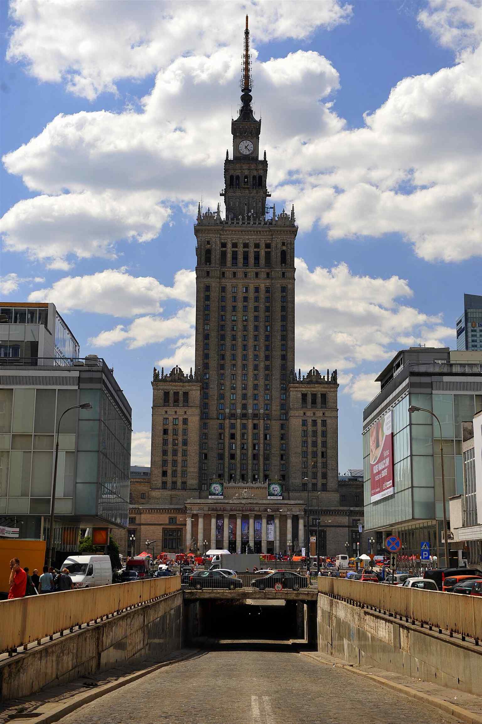 Seen from Złota Street, this angle emphasizes the palace’s massive scale in the city center near Plac Defilad.